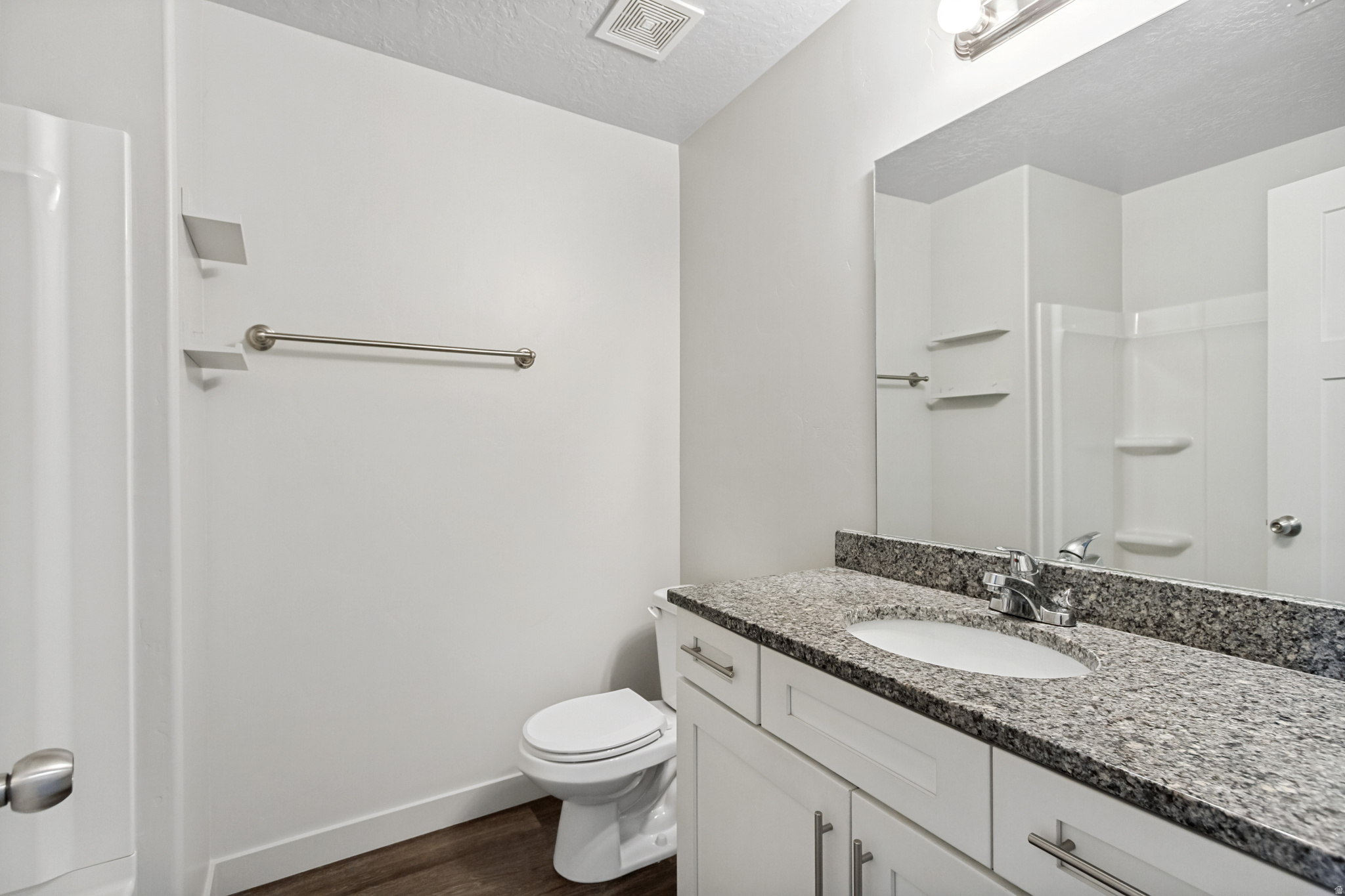 EDGEWATER - Residential