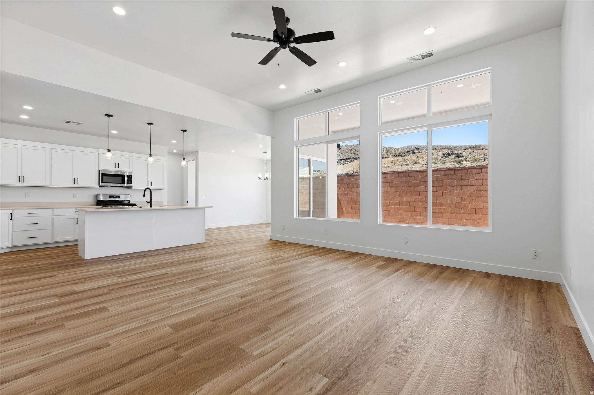 HURRICANE VIEWS - Residential
