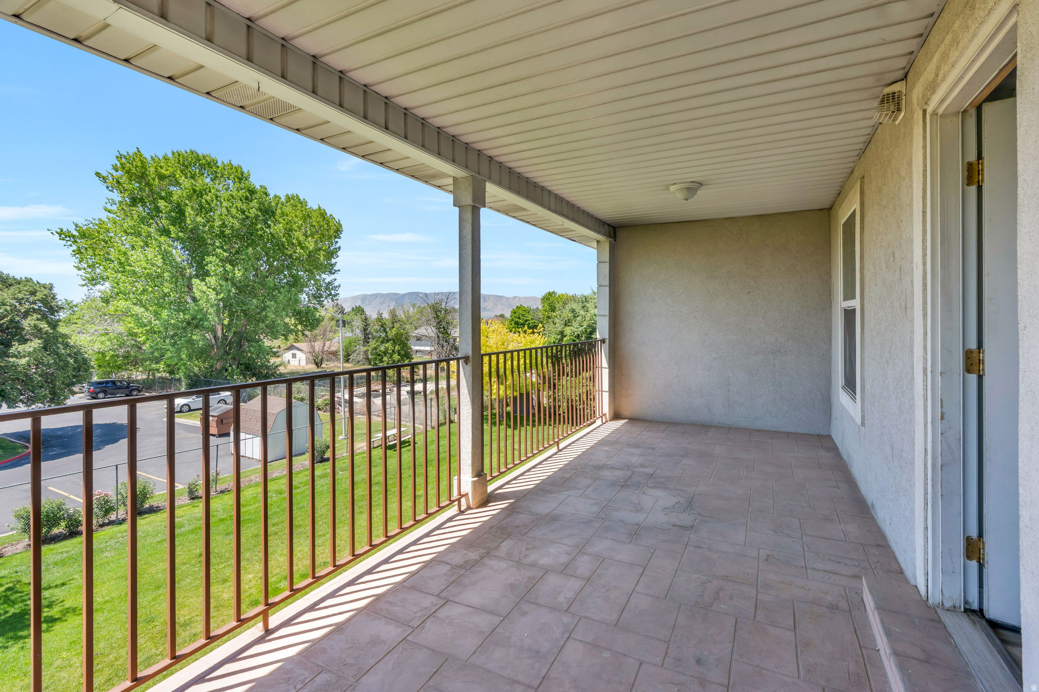 PENNYLANE CONDO - Residential