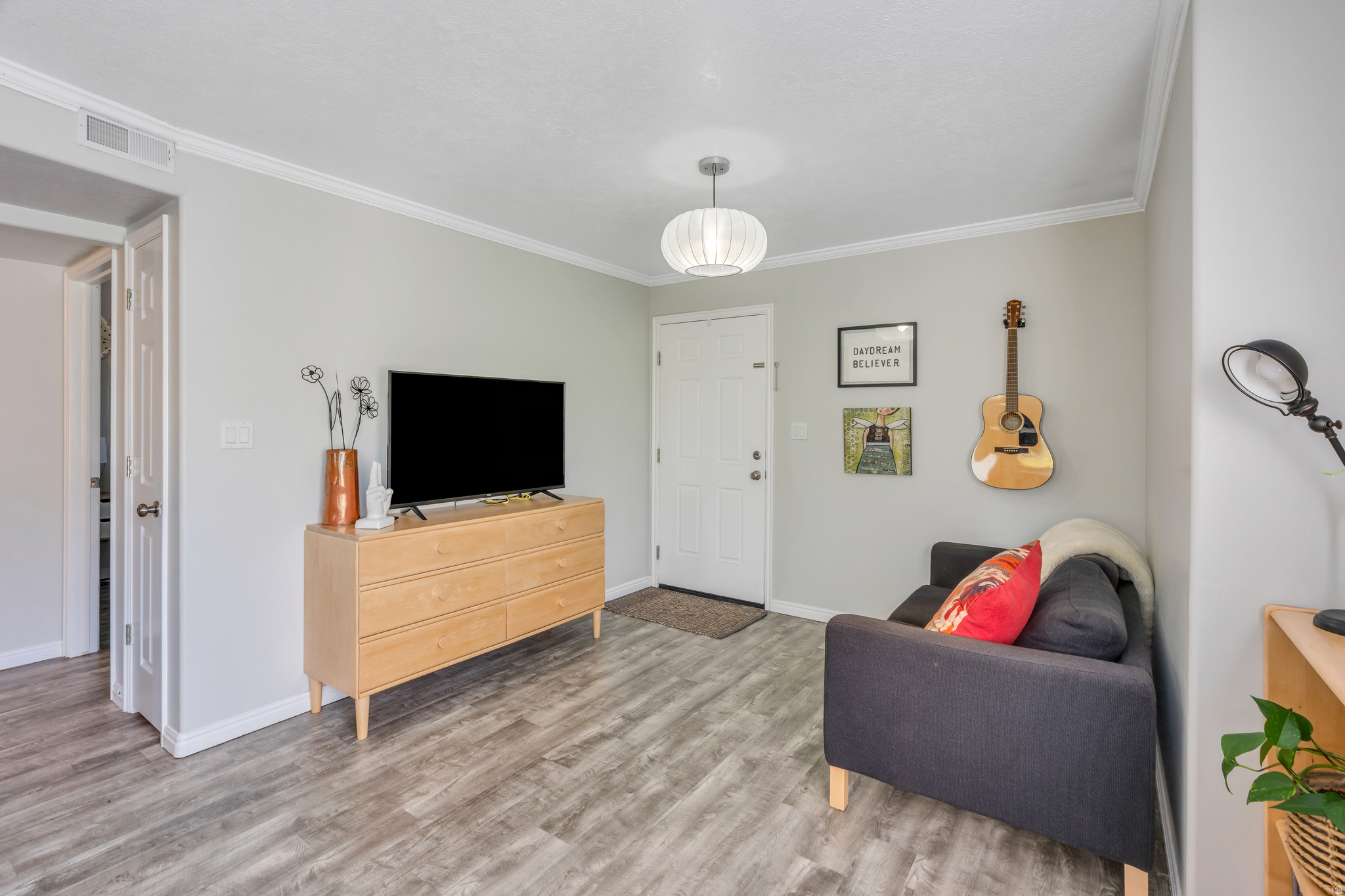 PENNYLANE CONDO - Residential