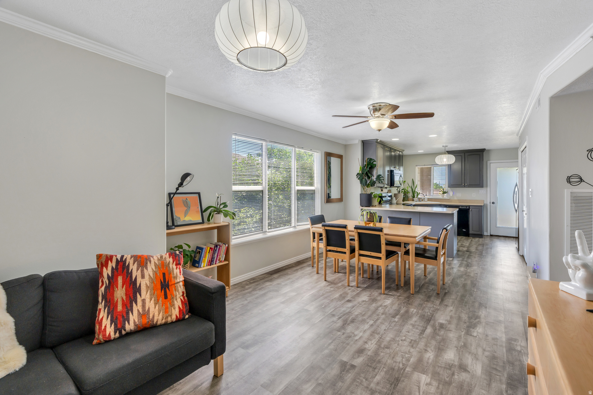 PENNYLANE CONDO - Residential
