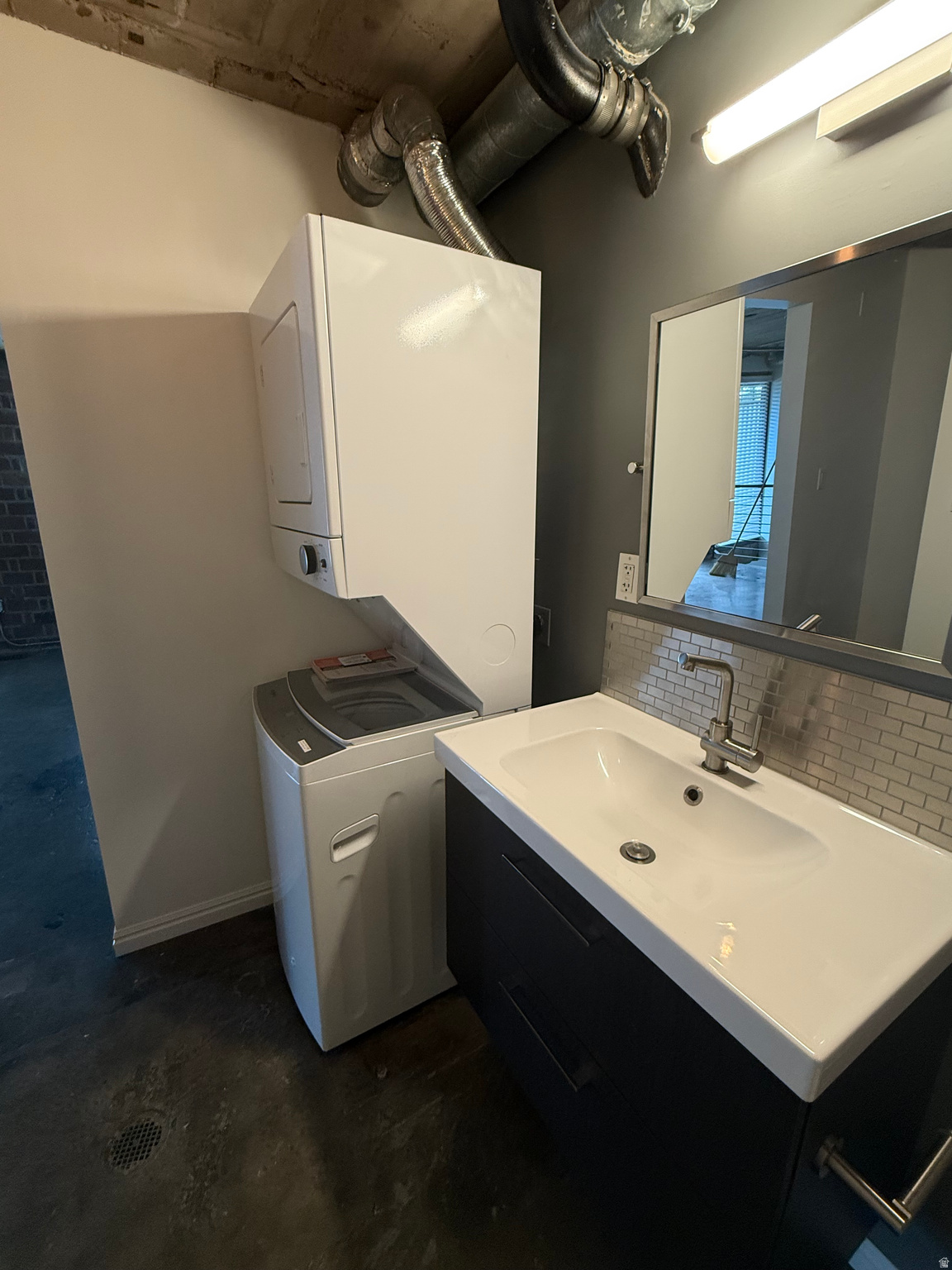 DAKOTA LOFTS - Residential