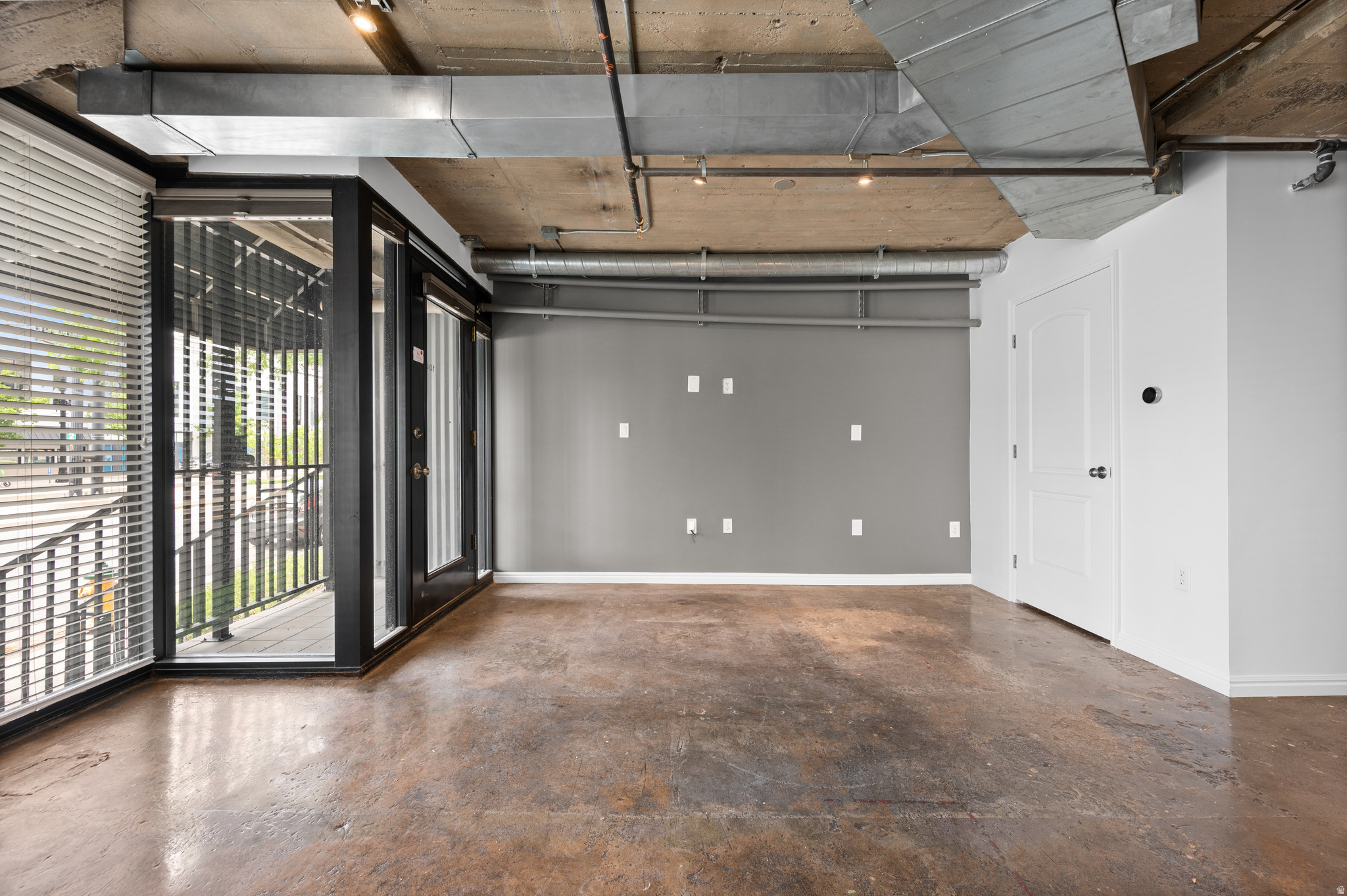 DAKOTA LOFTS - Residential