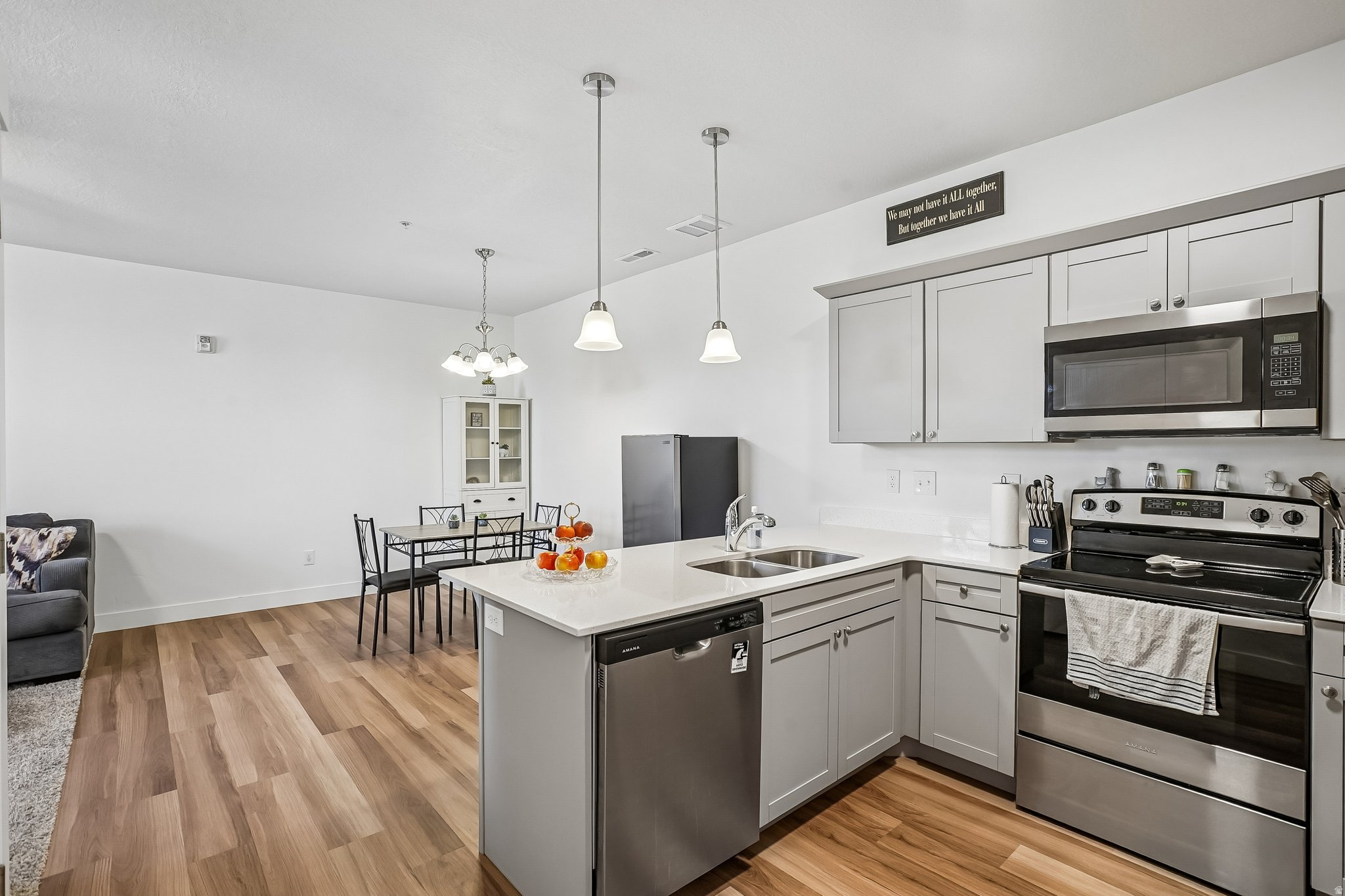 MOUNTAIN RIDGE - Residential