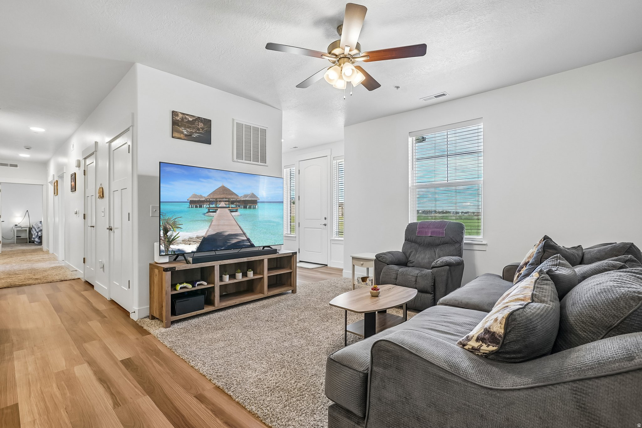 MOUNTAIN RIDGE - Residential