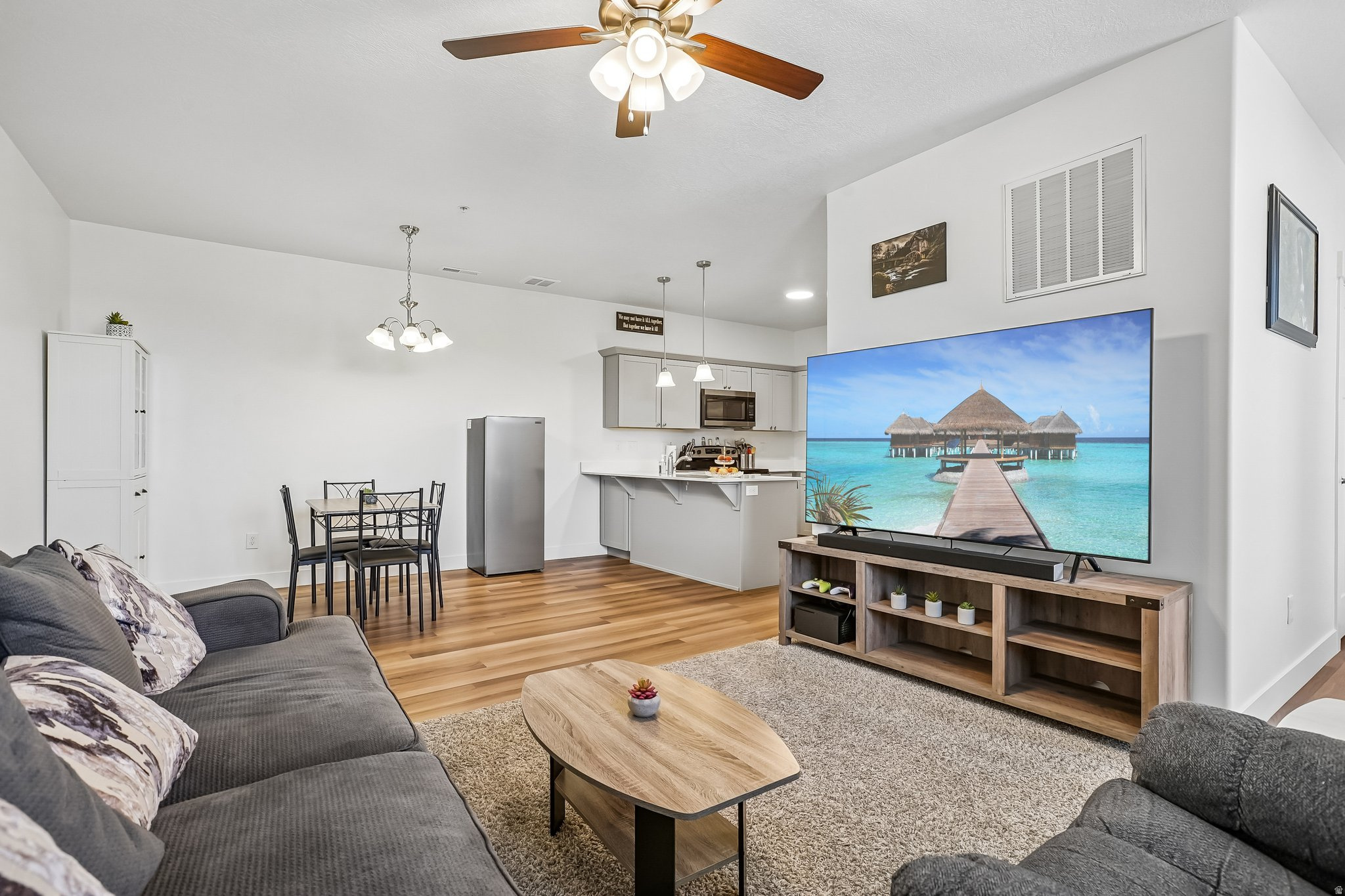 MOUNTAIN RIDGE - Residential