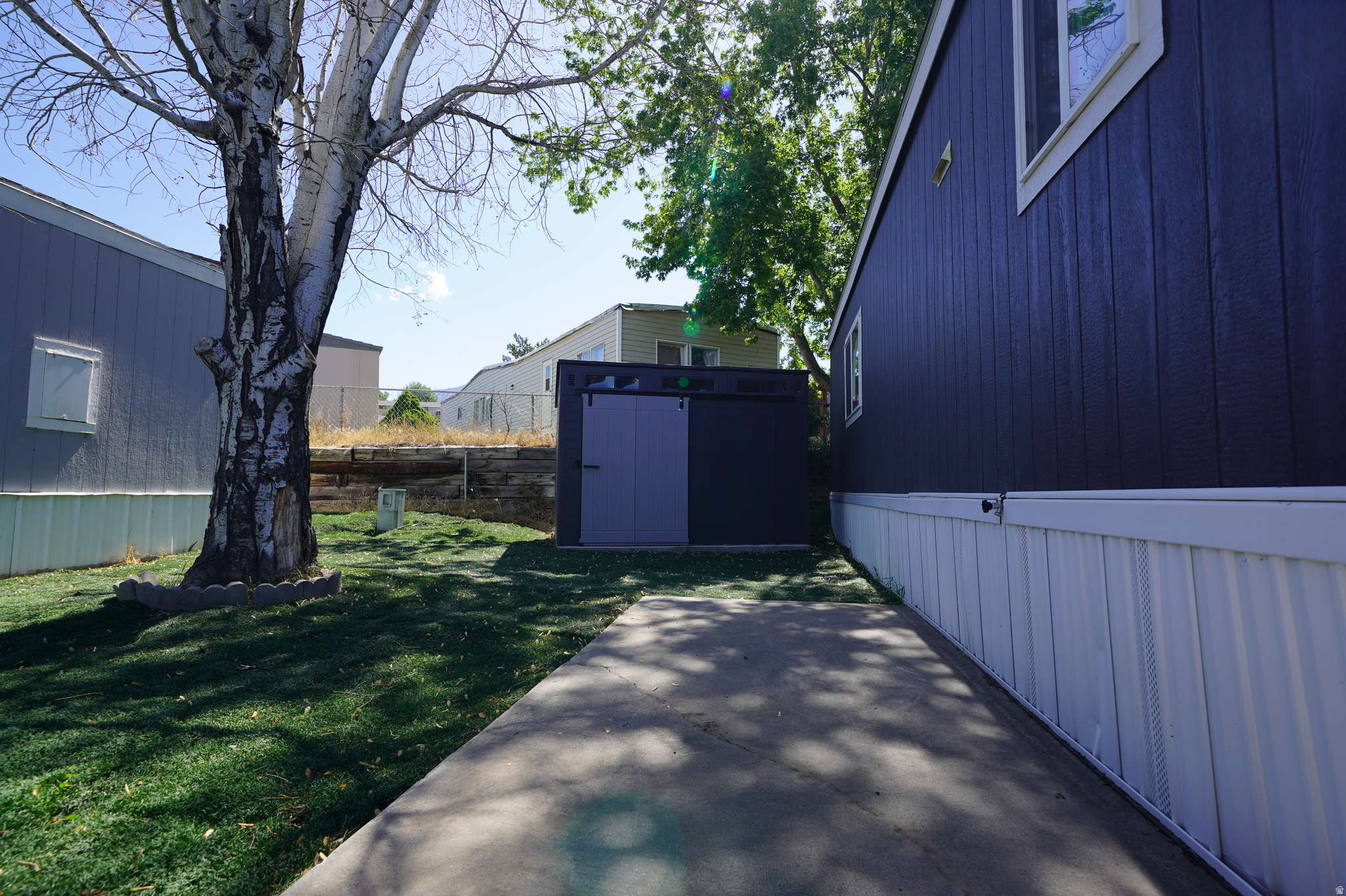 VILLAGE GREEN PARK - Residential