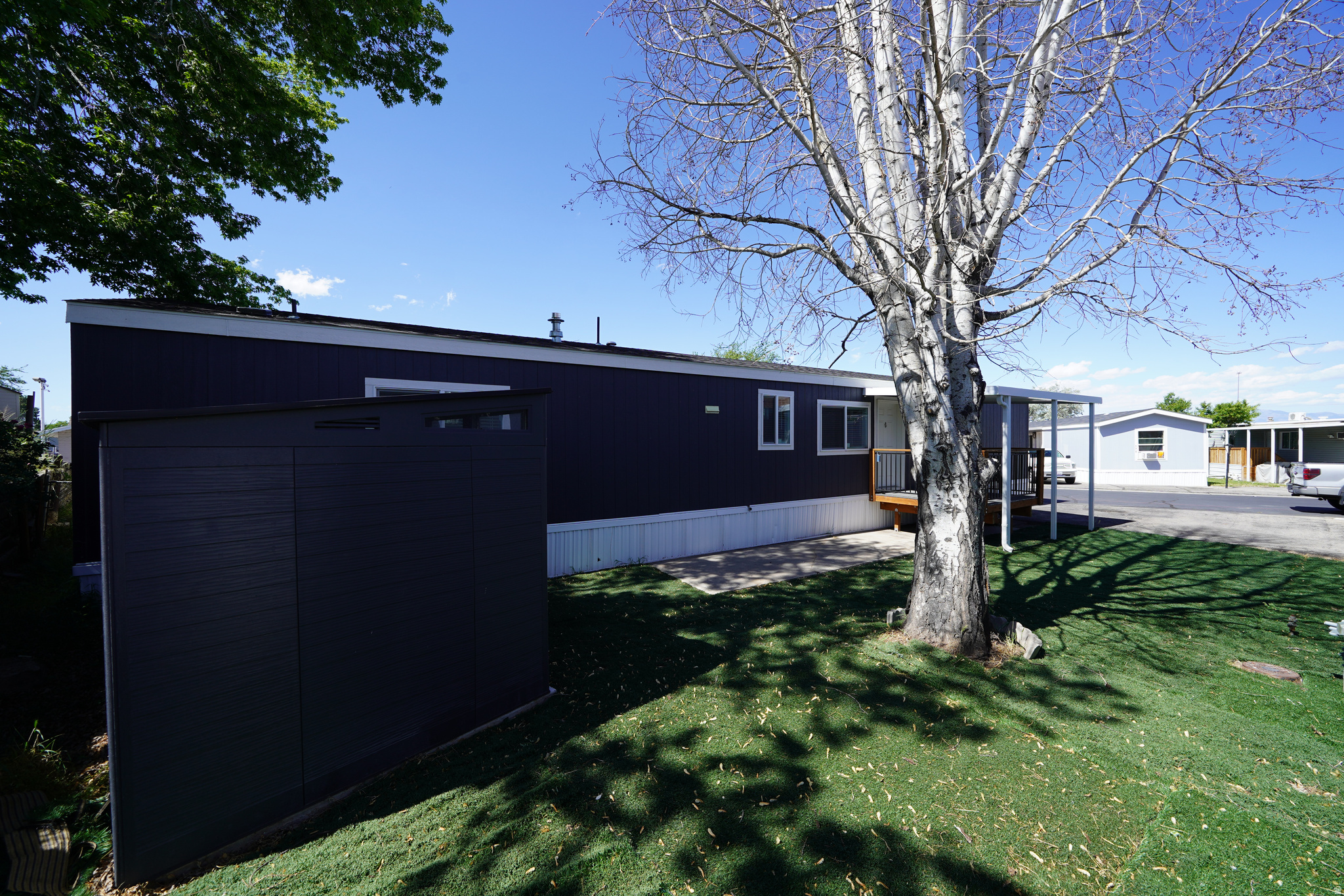 VILLAGE GREEN PARK - Residential