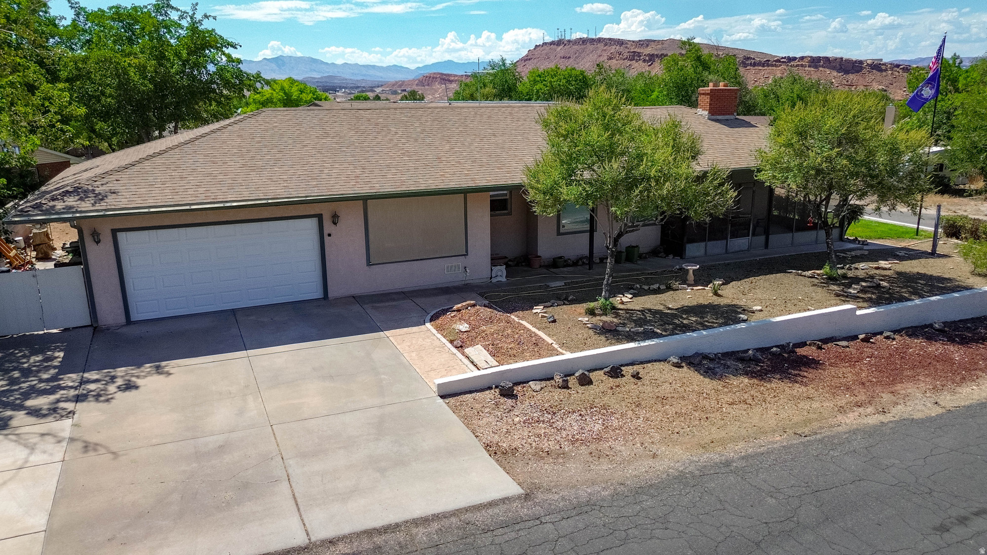 BLOOMINGTON HILLS - Residential
