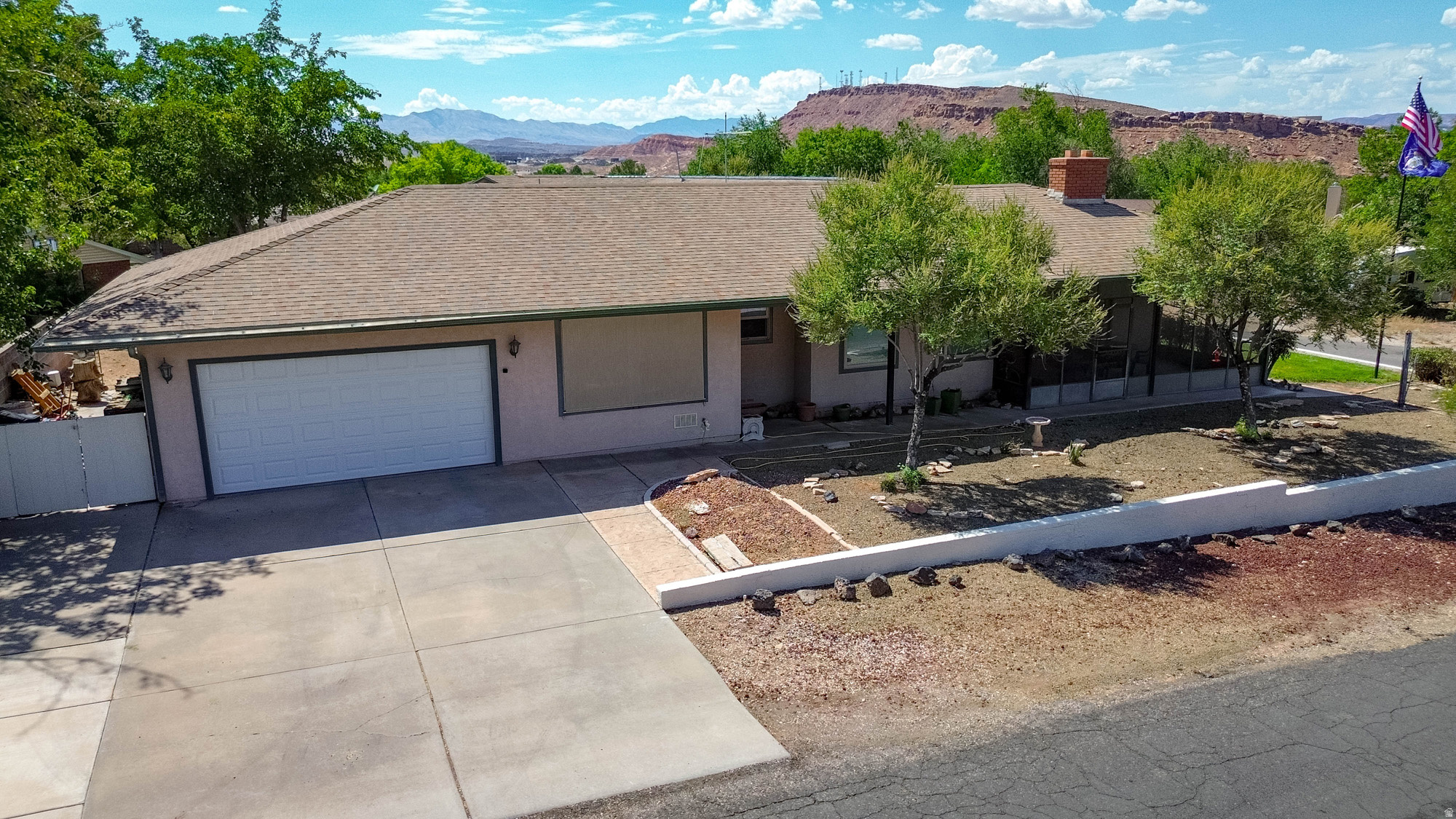 BLOOMINGTON HILLS - Residential