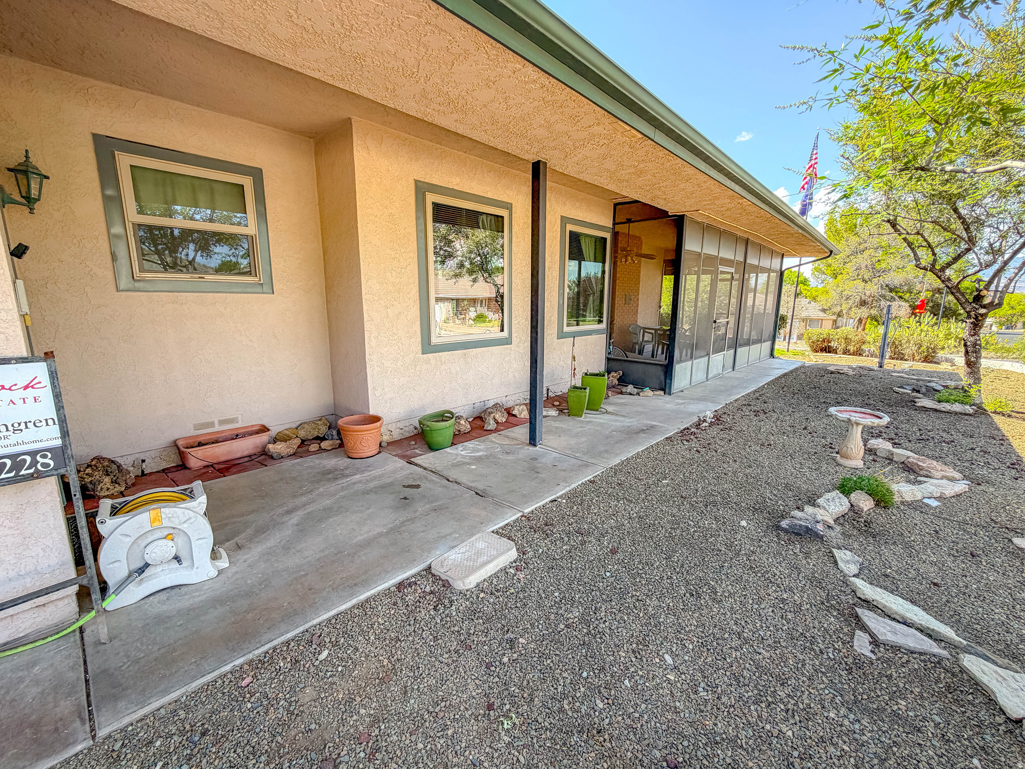 BLOOMINGTON HILLS - Residential