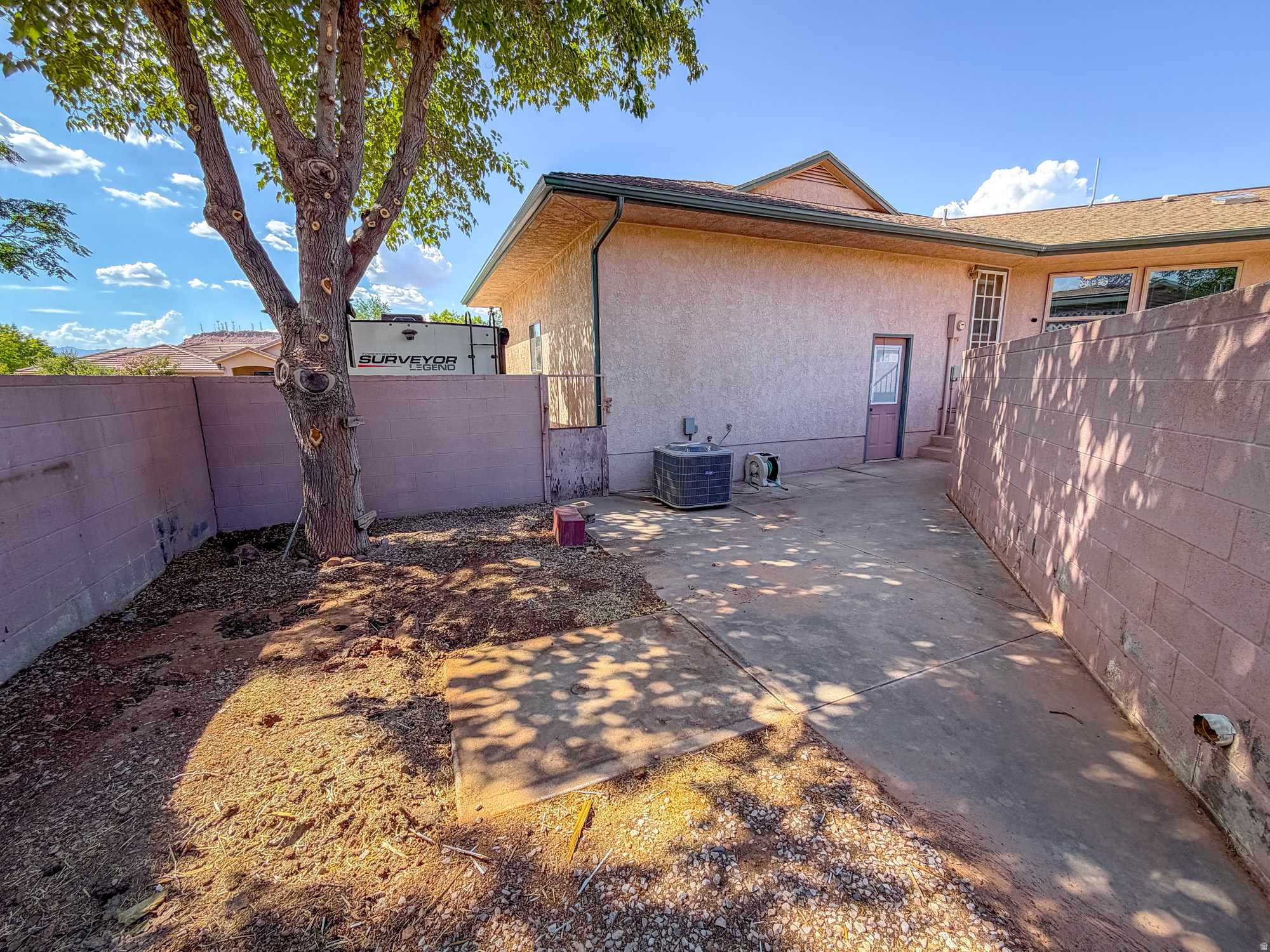 BLOOMINGTON HILLS - Residential