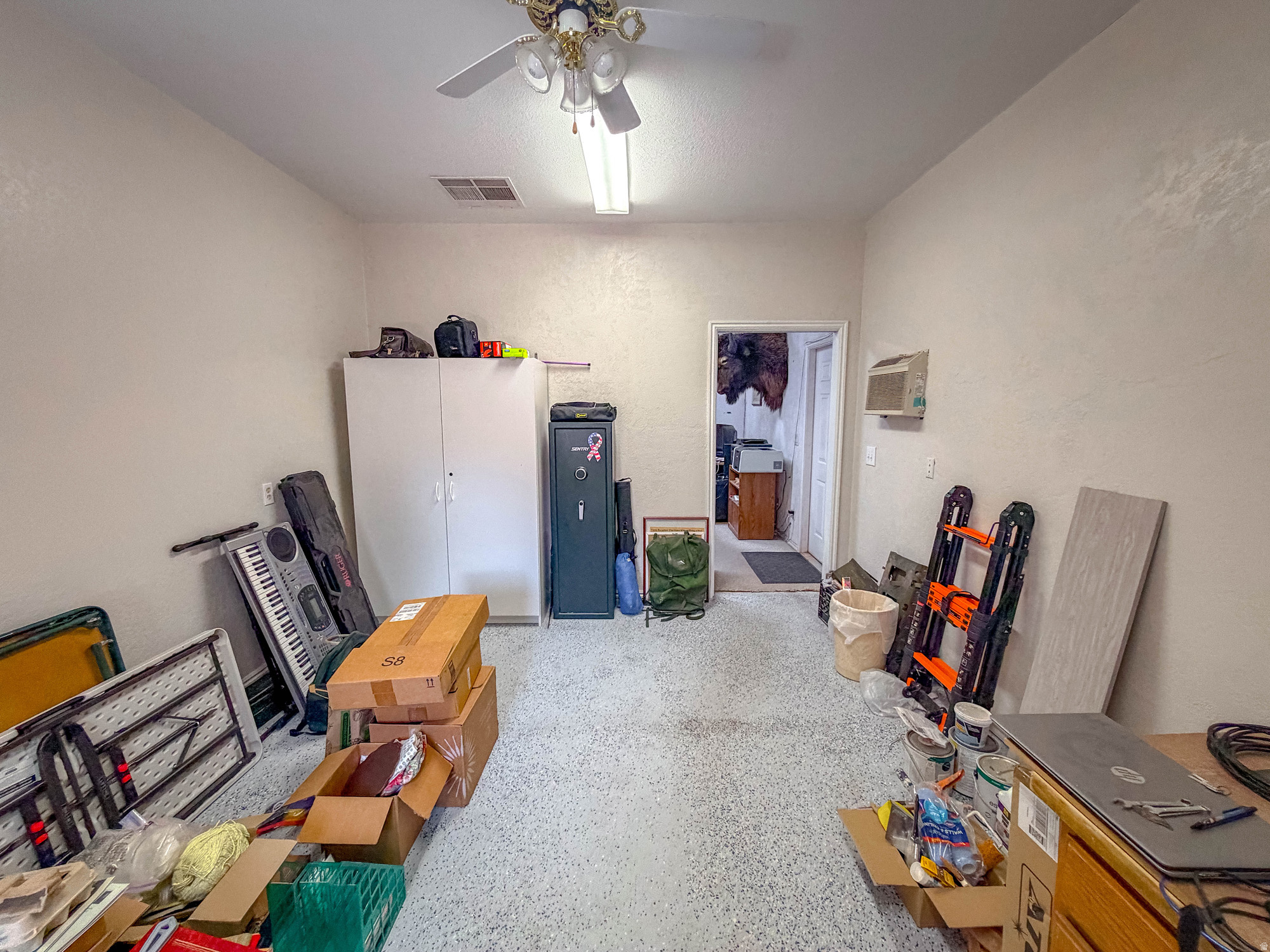 BLOOMINGTON HILLS - Residential