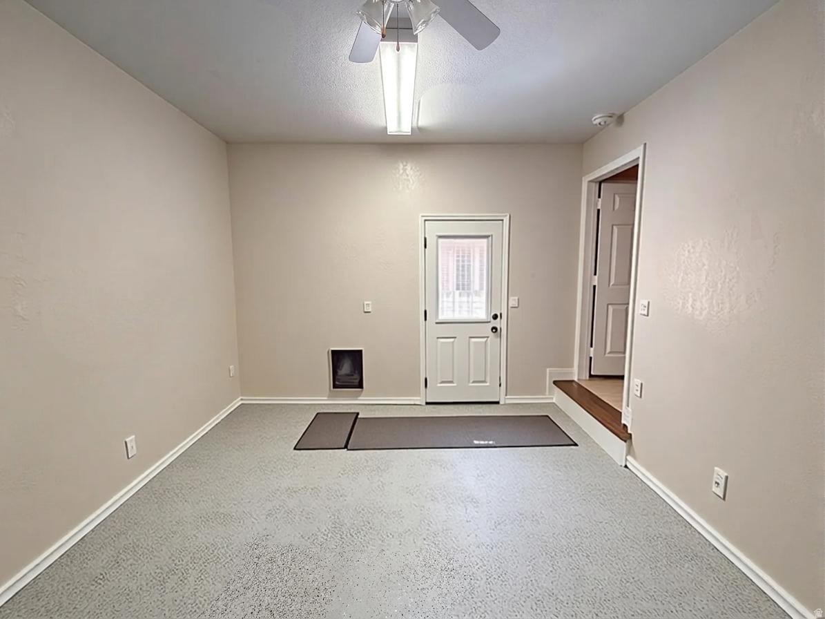 BLOOMINGTON HILLS - Residential