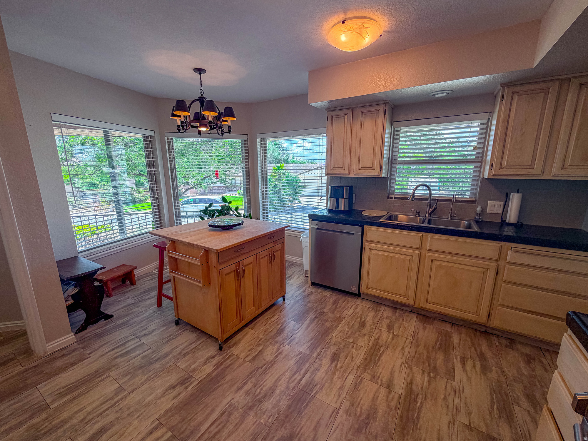 BLOOMINGTON HILLS - Residential
