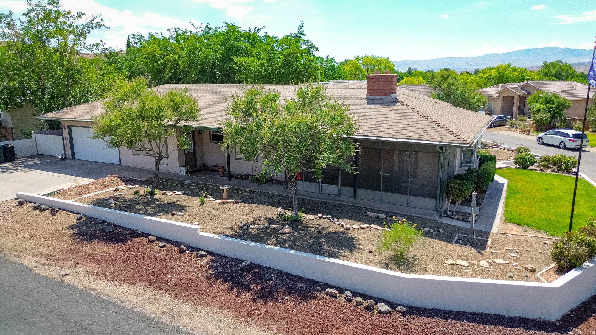 BLOOMINGTON HILLS - Residential