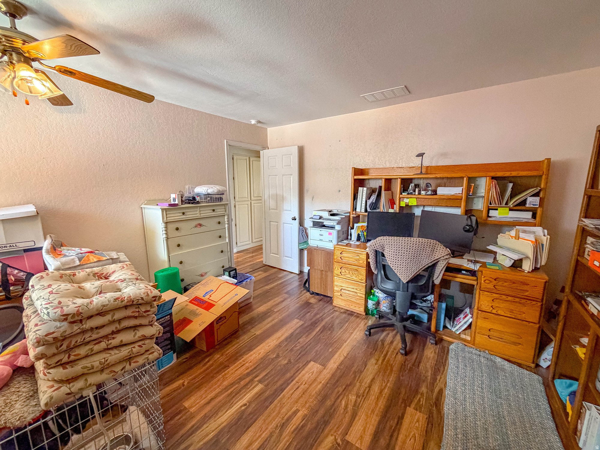 BLOOMINGTON HILLS - Residential
