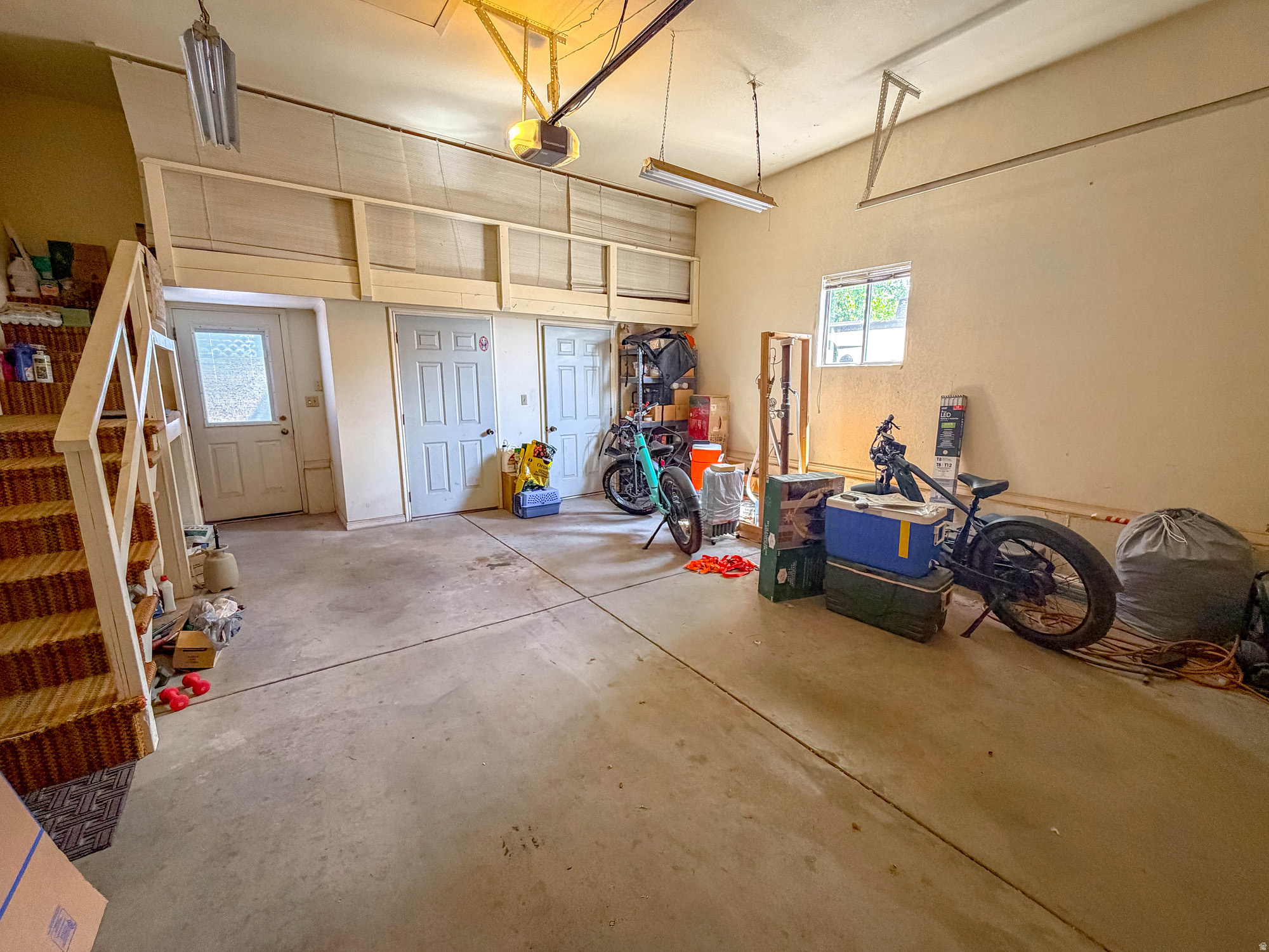BLOOMINGTON HILLS - Residential