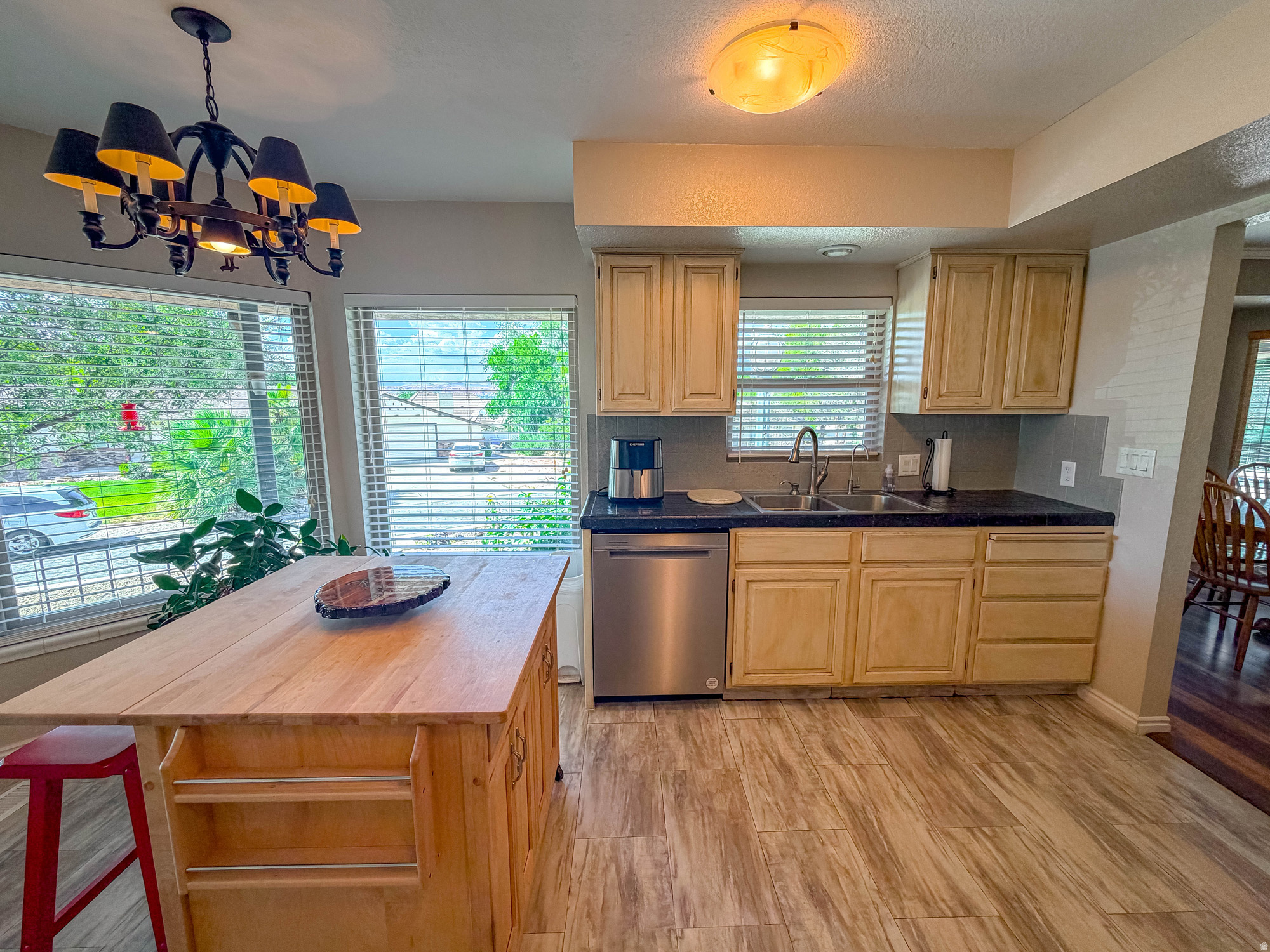 BLOOMINGTON HILLS - Residential