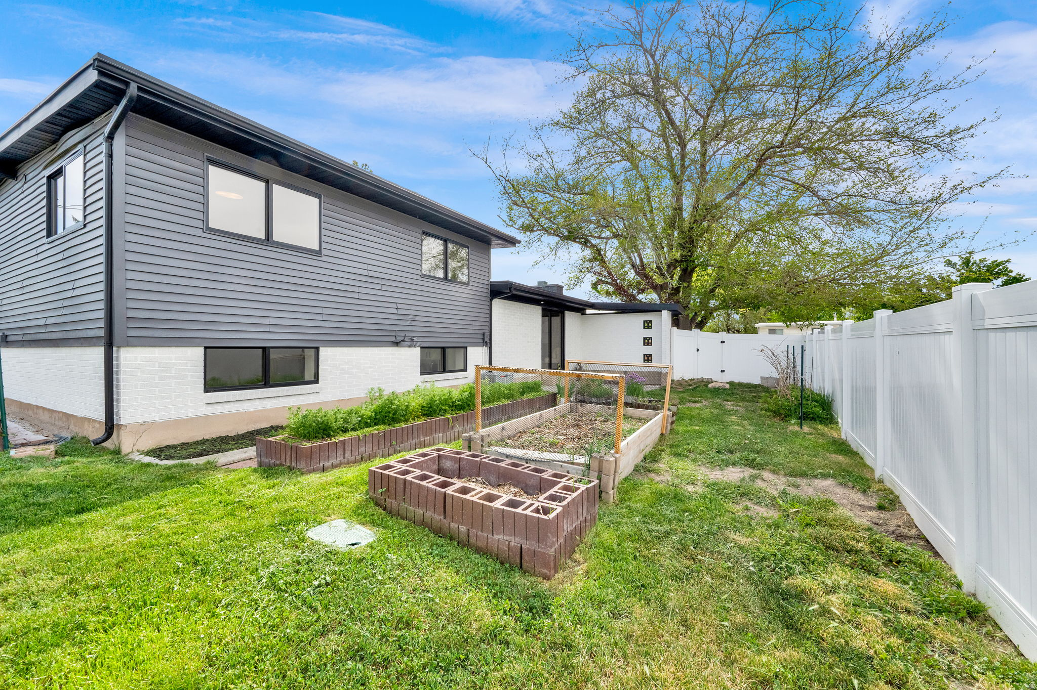 ROLLING MEADOWS - Residential