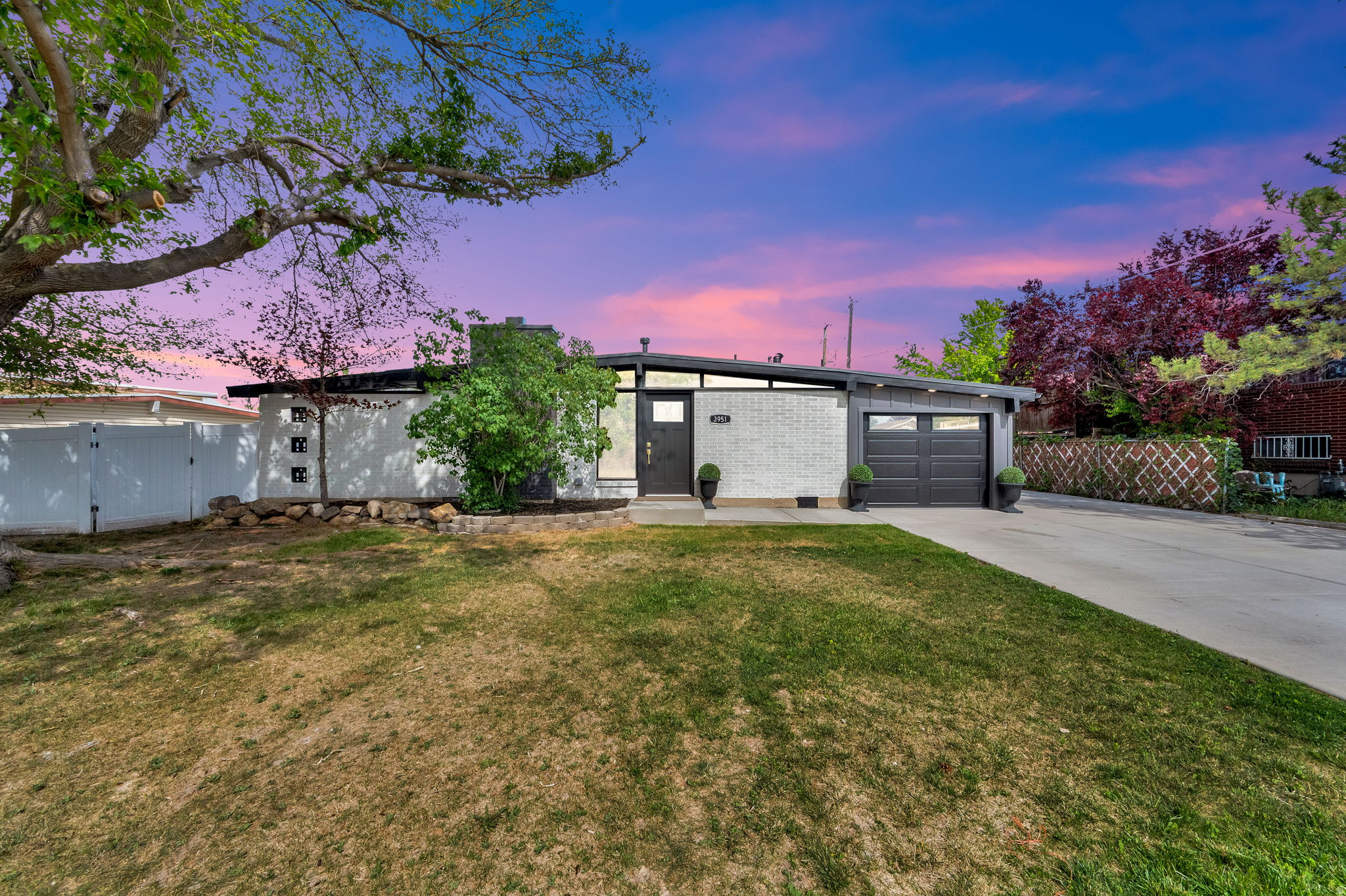 ROLLING MEADOWS - Residential
