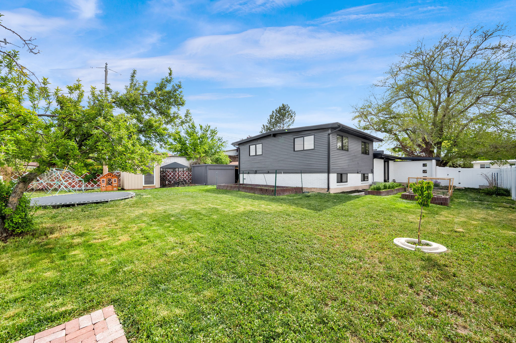 ROLLING MEADOWS - Residential