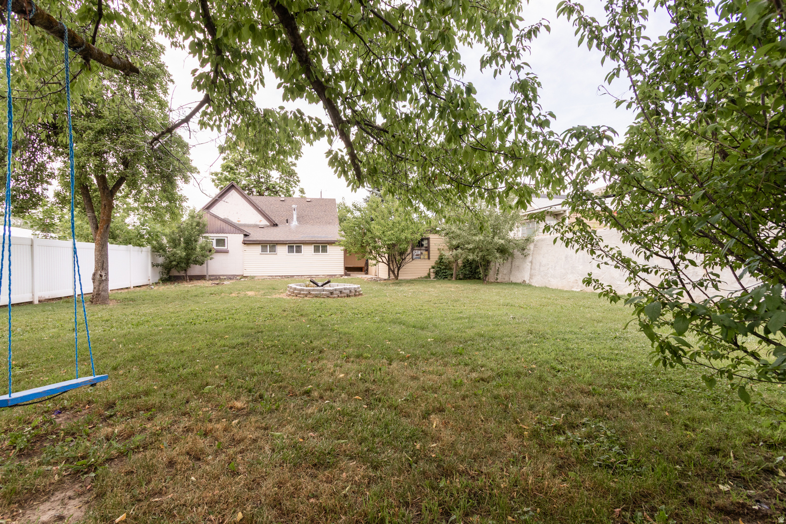 EAST LYNN - Residential