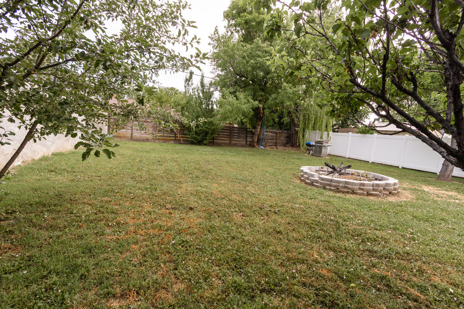 EAST LYNN - Residential