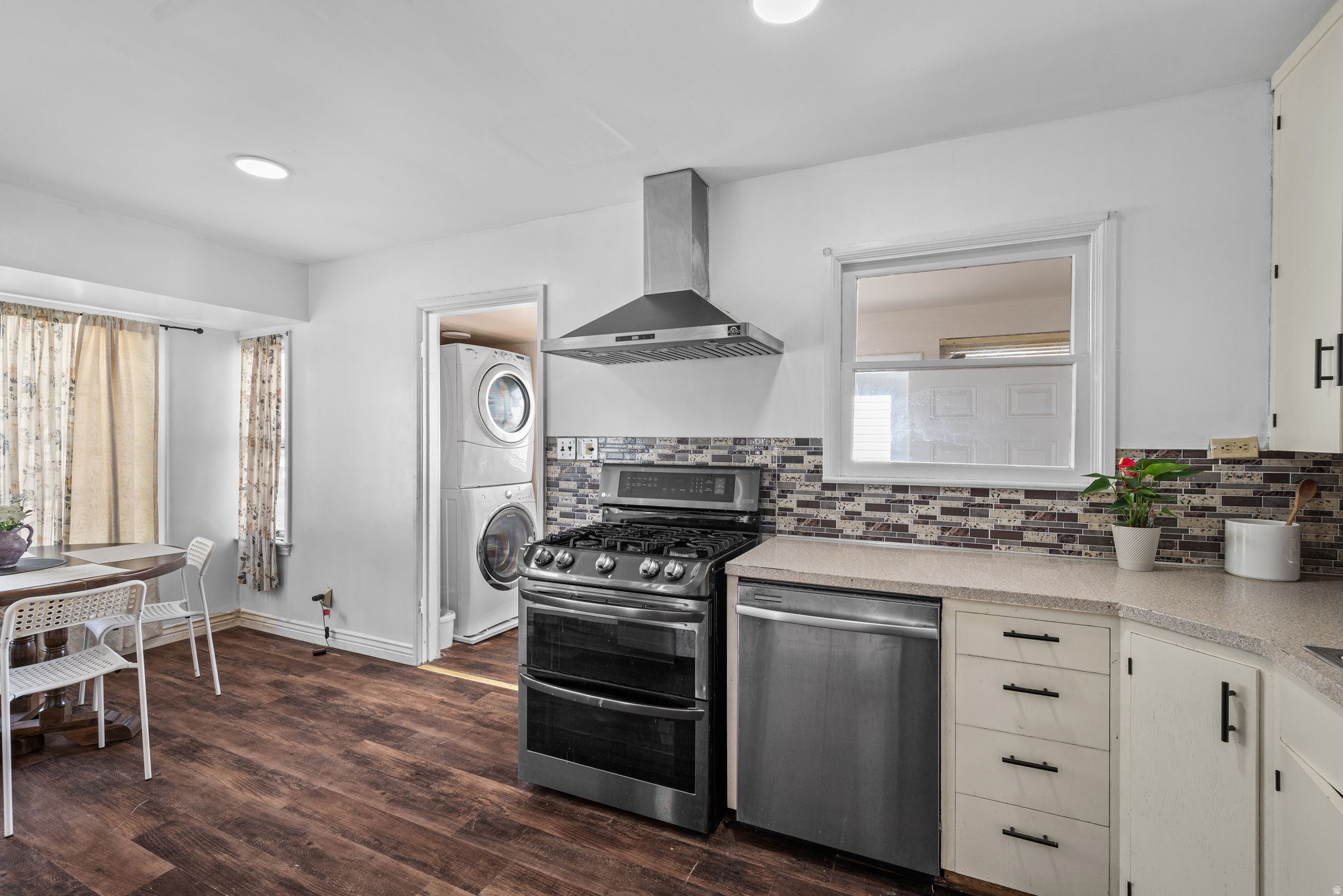 BROOKSIDE - Residential