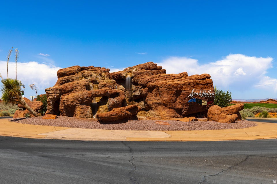 DUNES AT SAND HOLLOW - Residential
