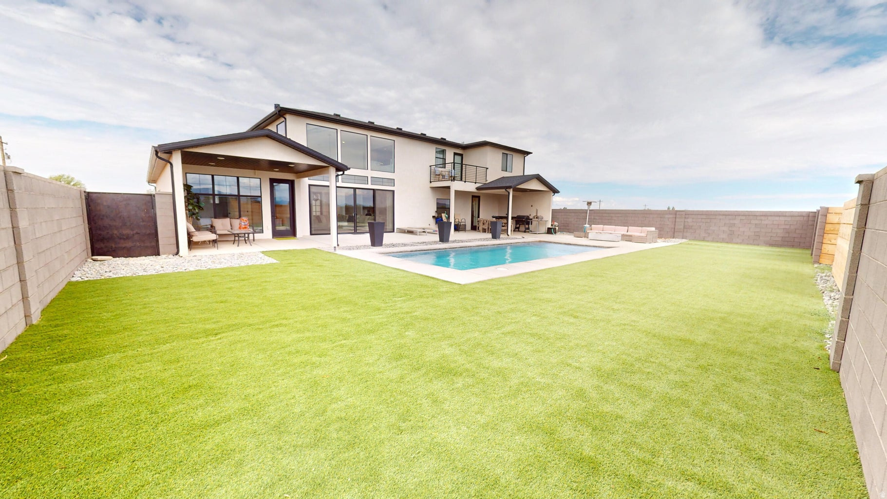 RIDING ACRES - Residential