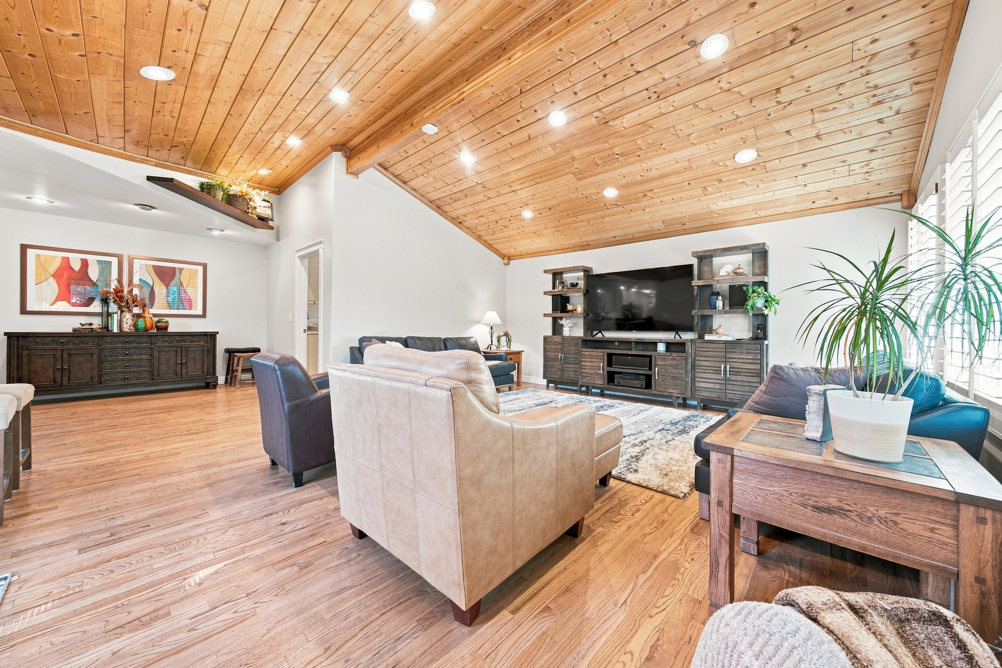 SOMERSET ESTATES - Residential