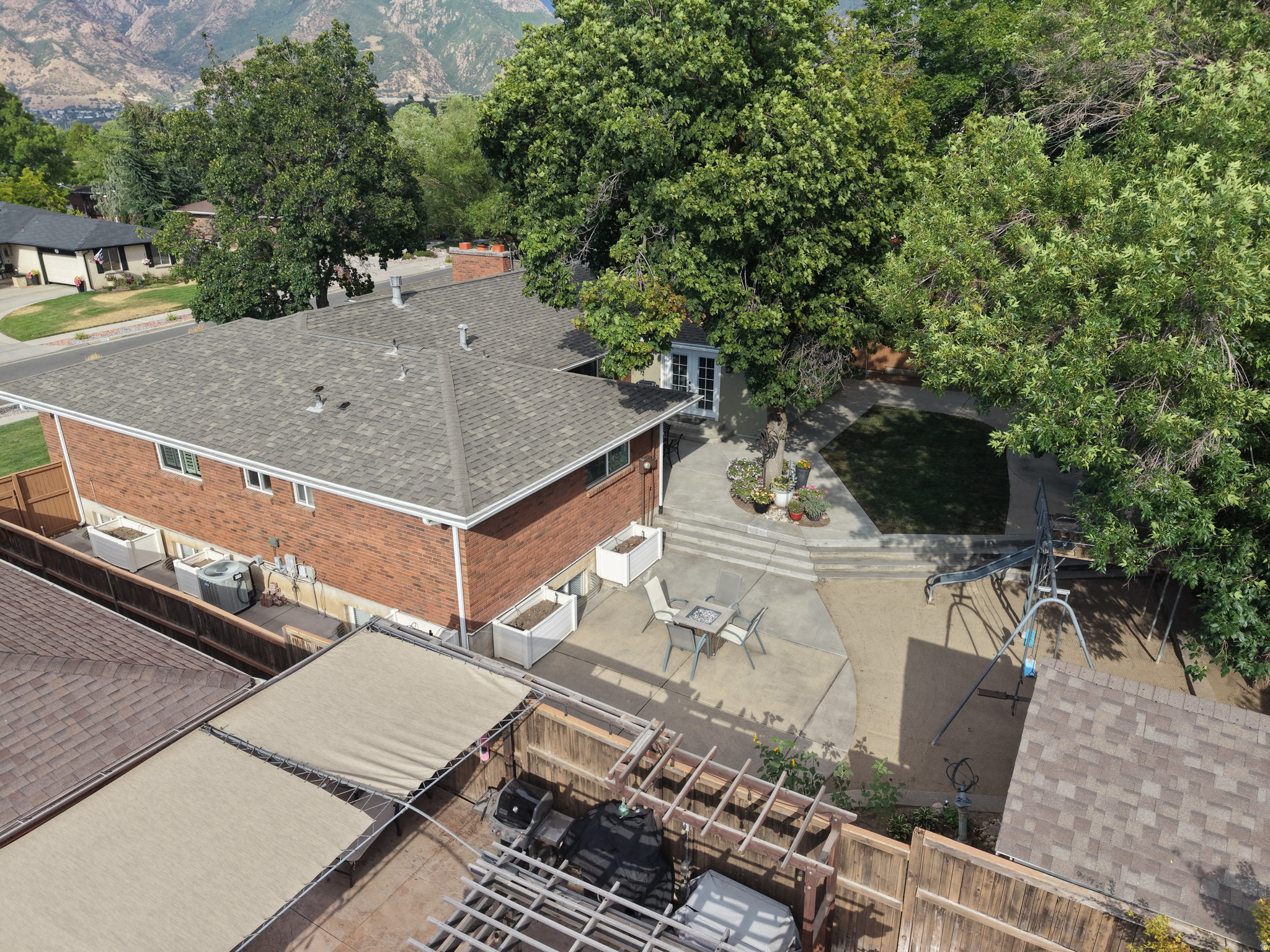 SOMERSET ESTATES - Residential