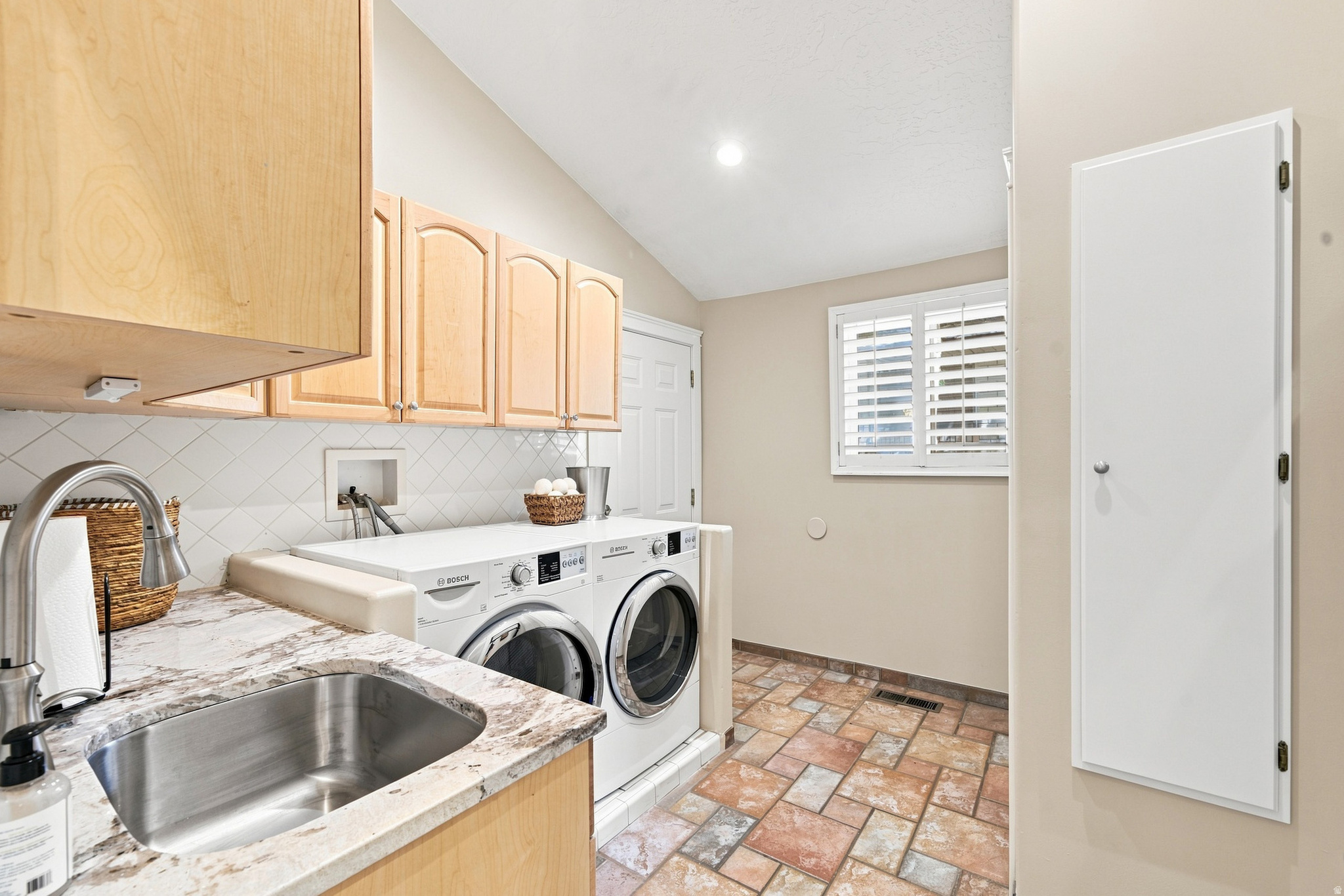 SOMERSET ESTATES - Residential