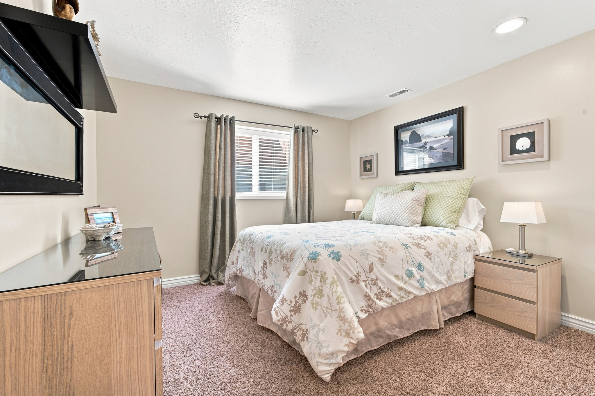 SOMERSET ESTATES - Residential