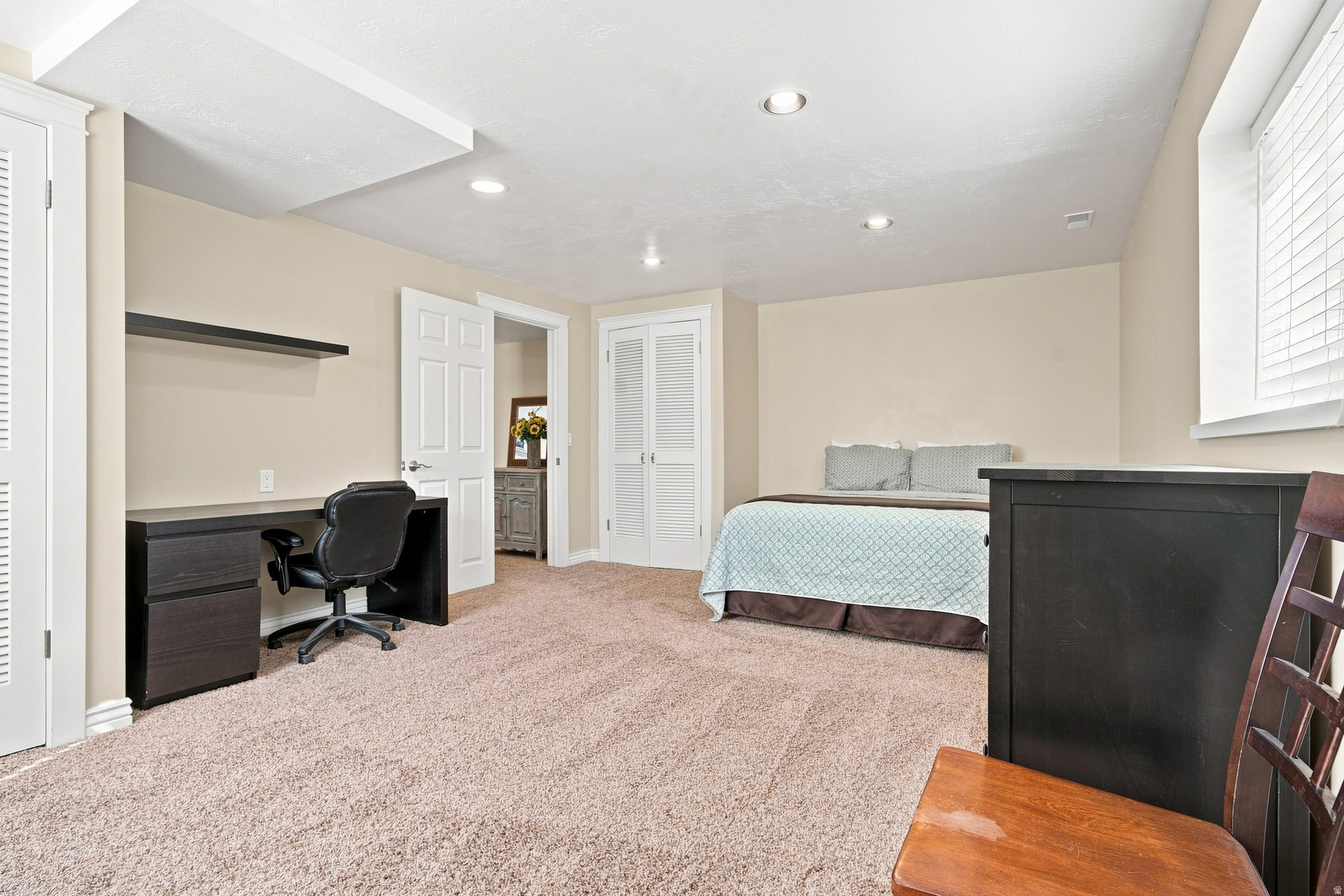 SOMERSET ESTATES - Residential