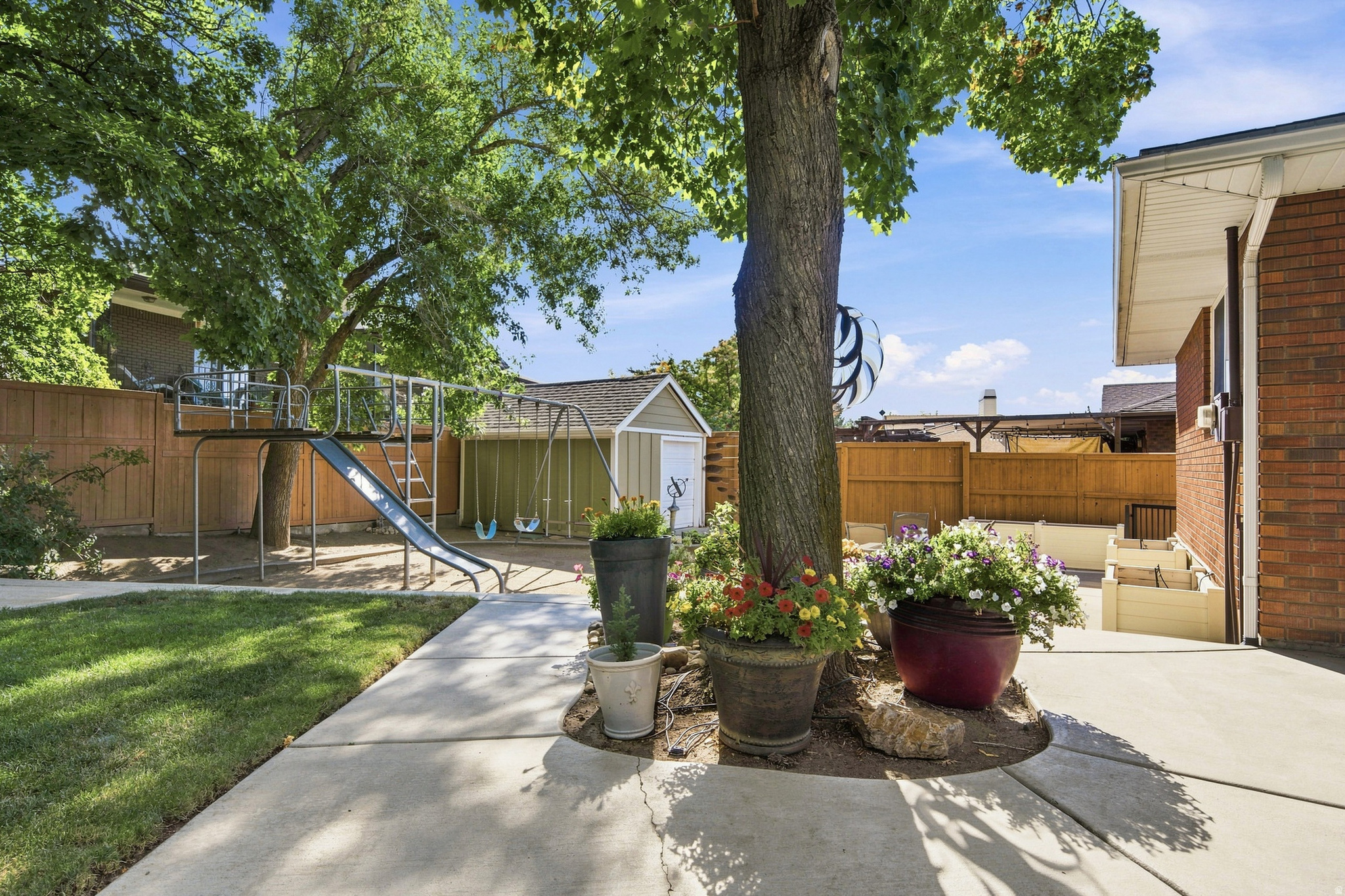 SOMERSET ESTATES - Residential