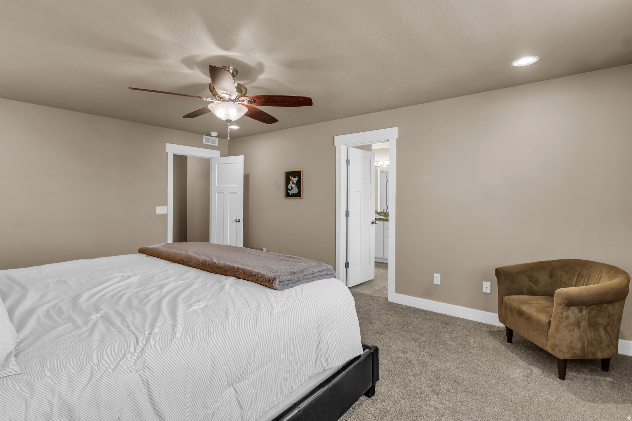 HIGH POINTE - Residential