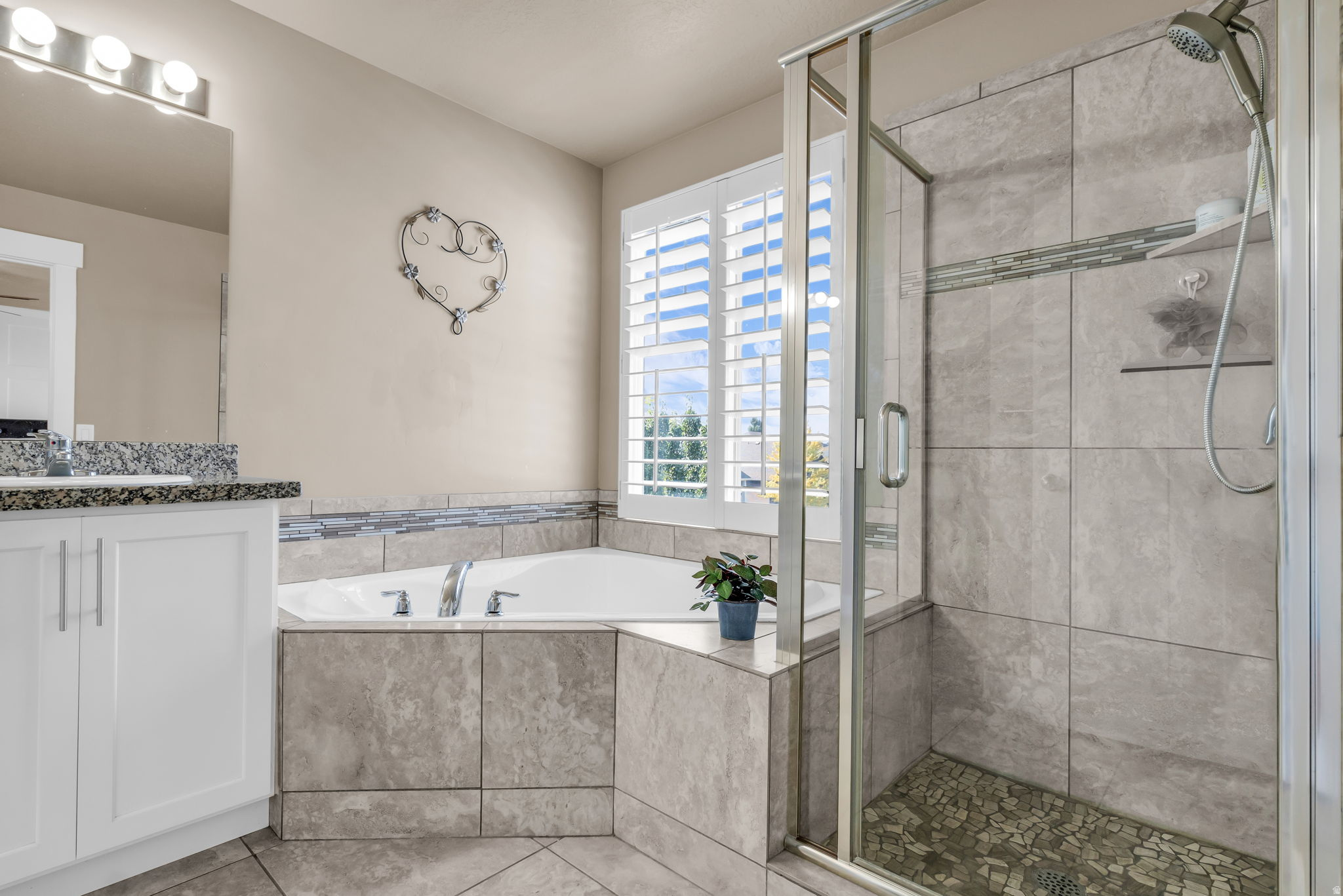 HIGH POINTE - Residential