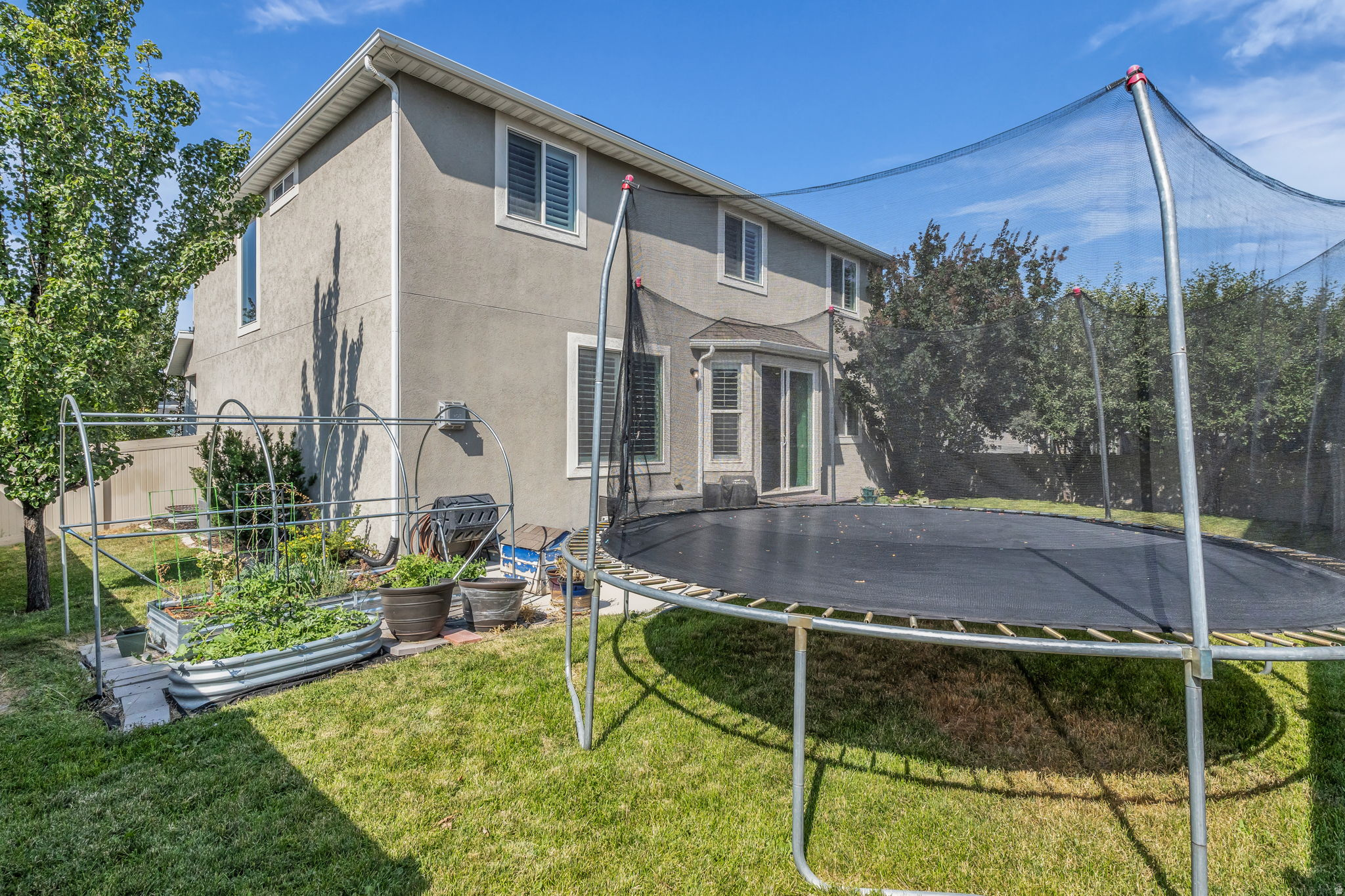 HIGH POINTE - Residential