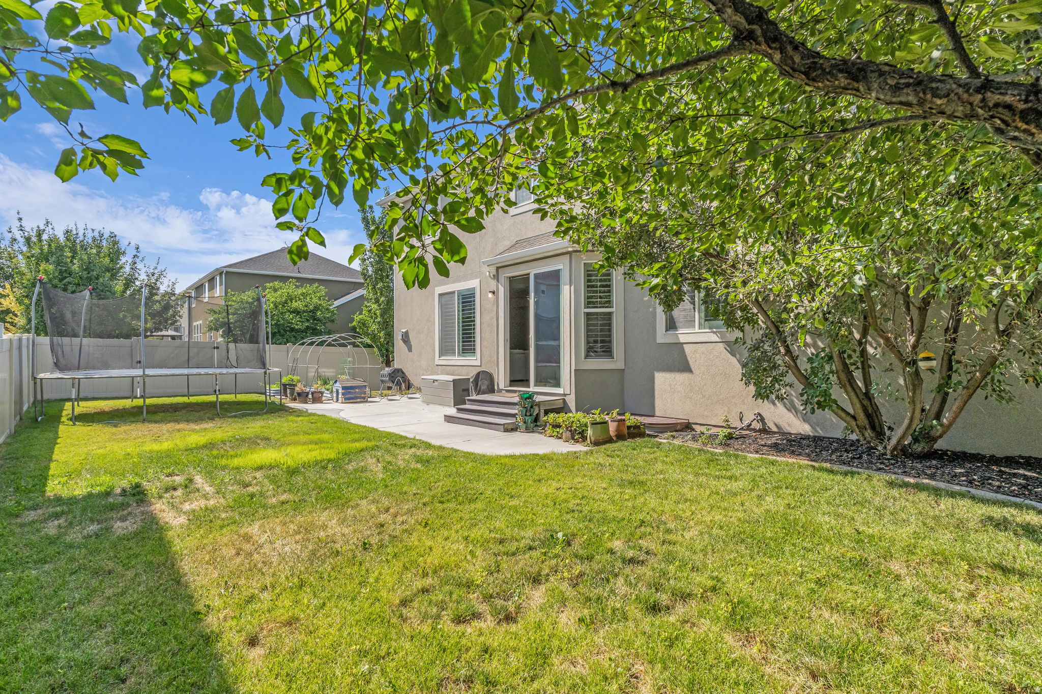 HIGH POINTE - Residential