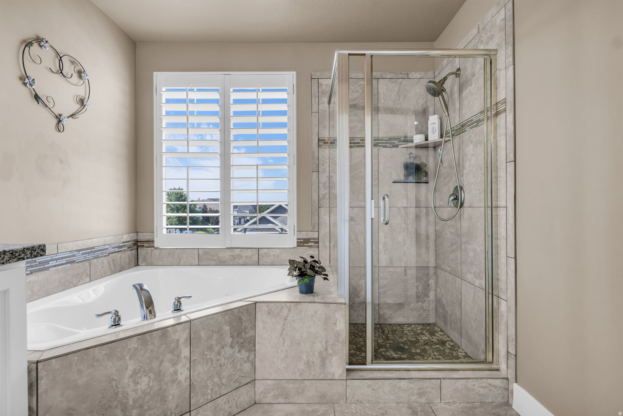 HIGH POINTE - Residential