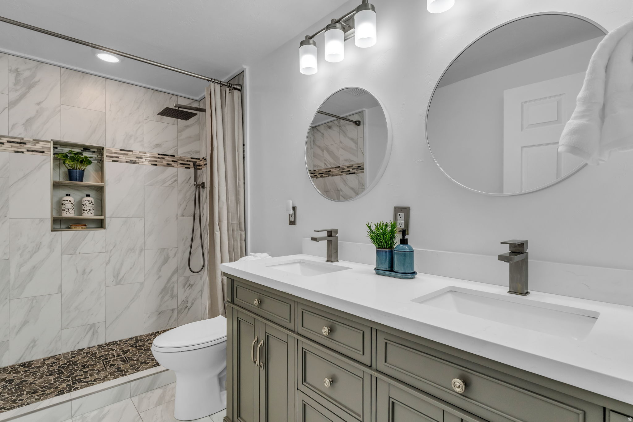 HIGH POINTE - Residential
