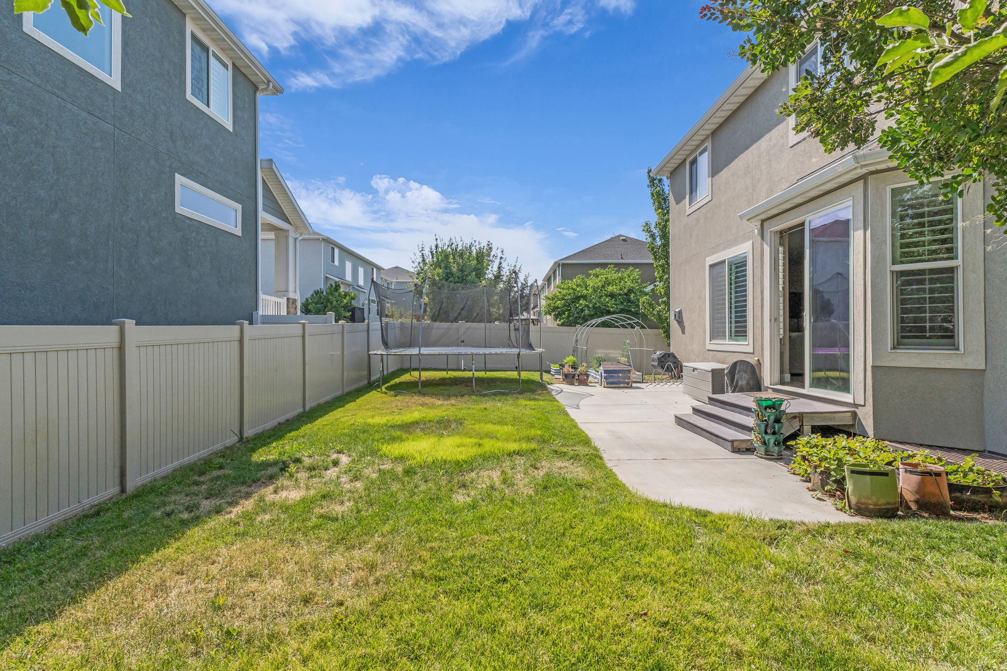 HIGH POINTE - Residential