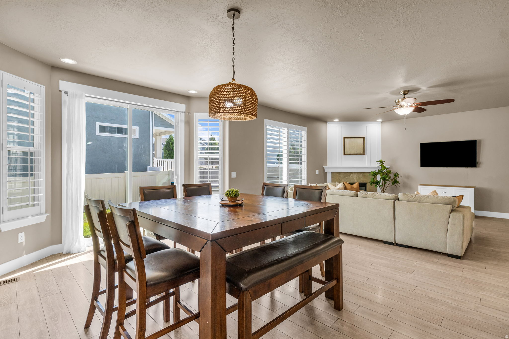HIGH POINTE - Residential