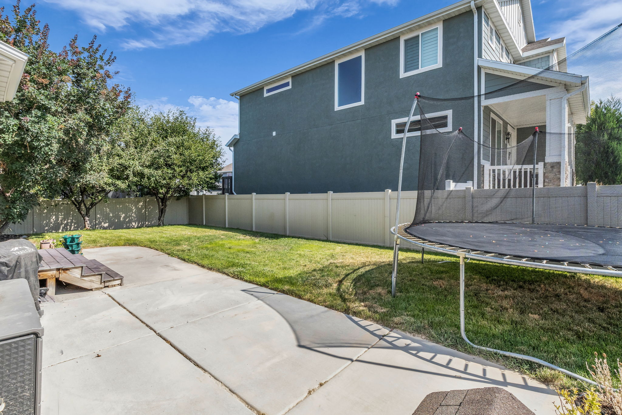 HIGH POINTE - Residential