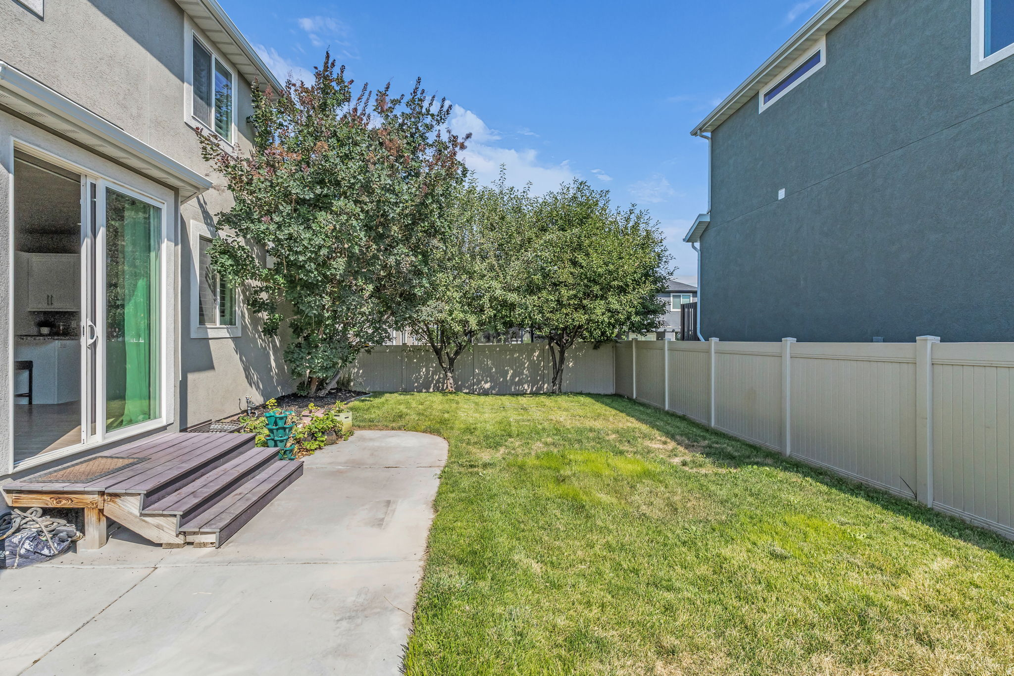 HIGH POINTE - Residential