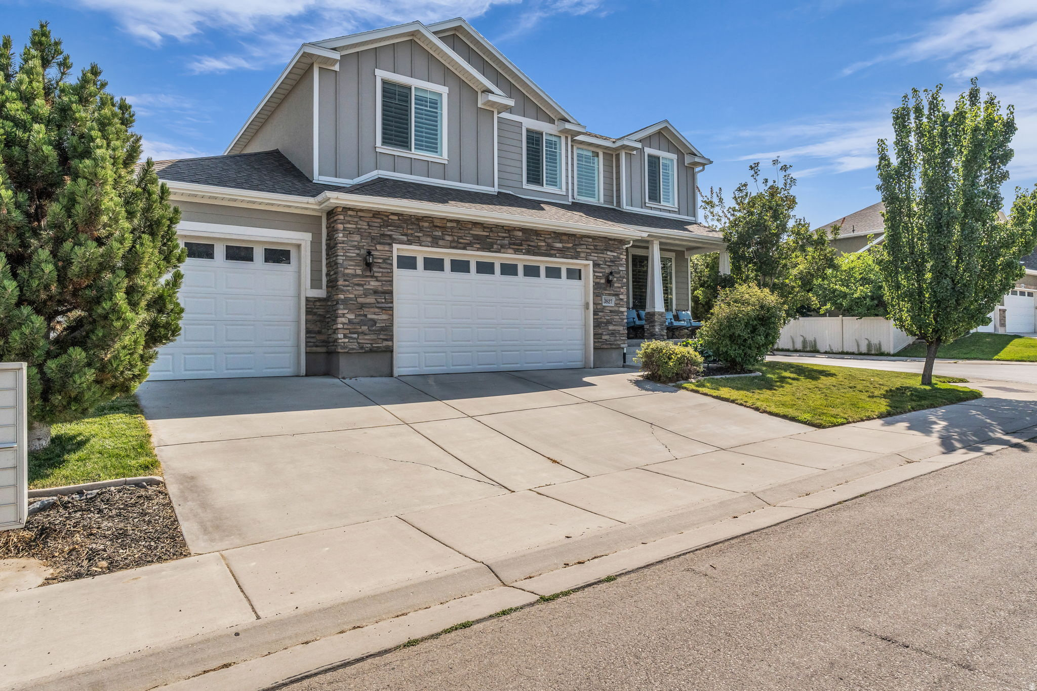 HIGH POINTE - Residential