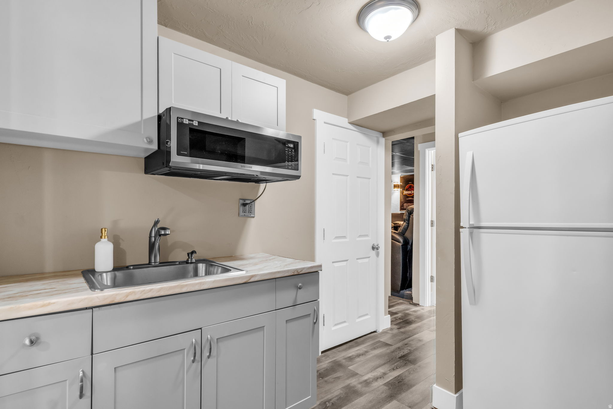 HIGH POINTE - Residential