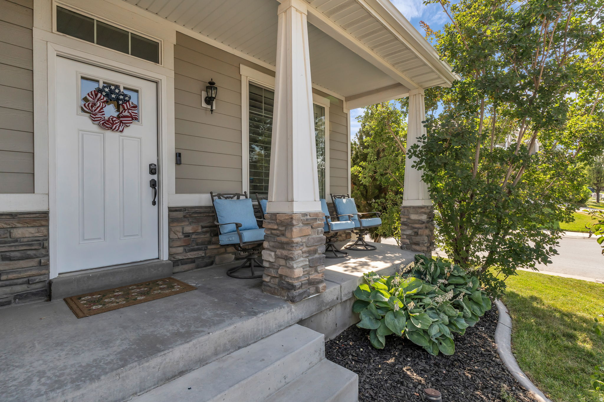 HIGH POINTE - Residential